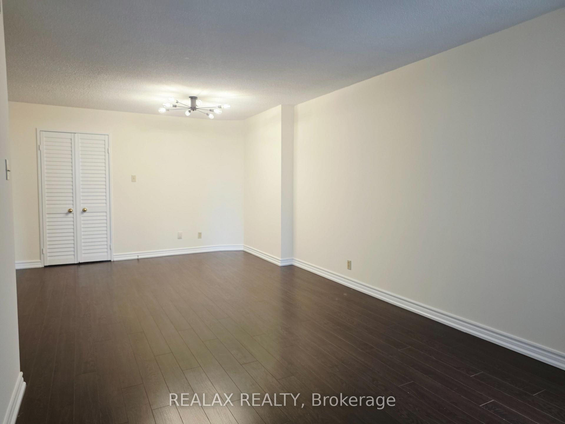 Photo 7 of Unit 1403, 55 Centre Avenue, Toronto, Bay Street Corridor — HOMEH