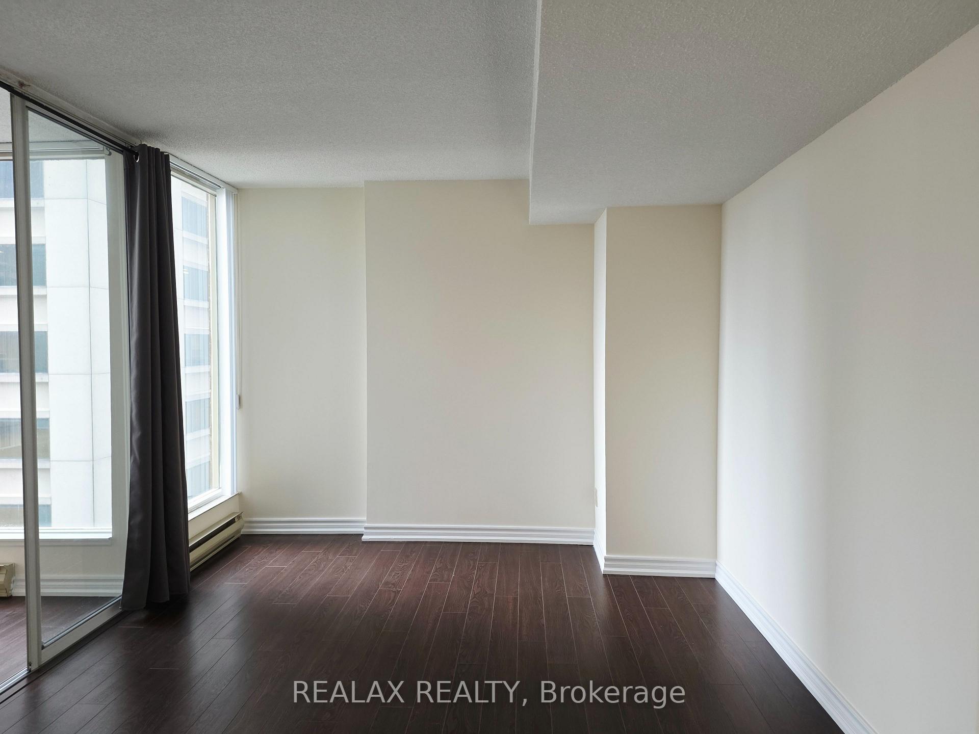 Photo 11 of Unit 1403, 55 Centre Avenue, Toronto, Bay Street Corridor — HOMEH