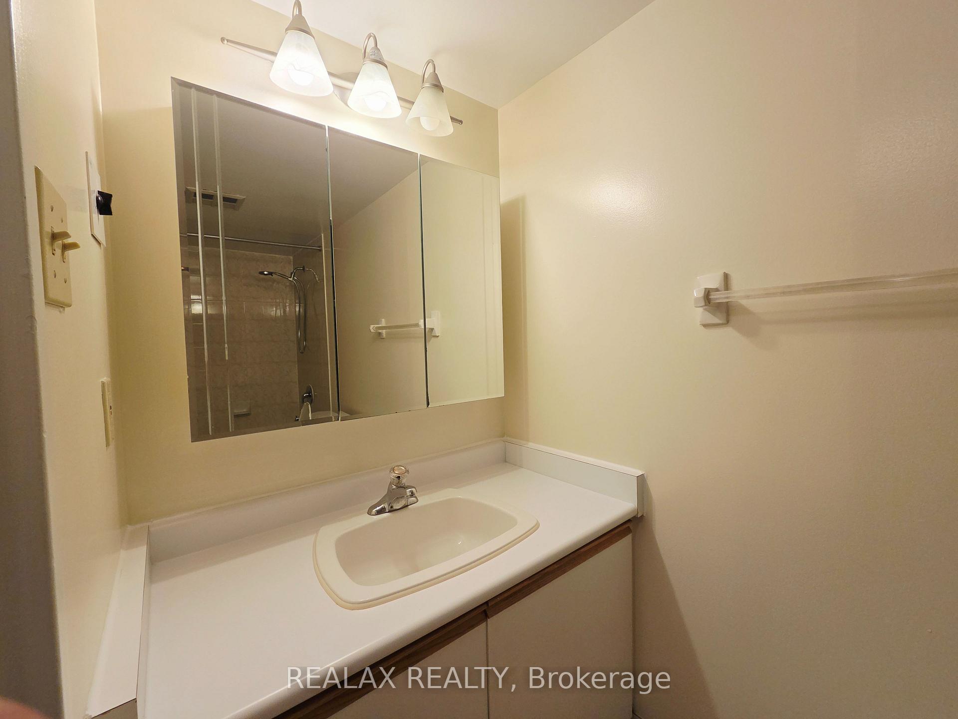 Photo 25 of Unit 1403, 55 Centre Avenue, Toronto, Bay Street Corridor — HOMEH