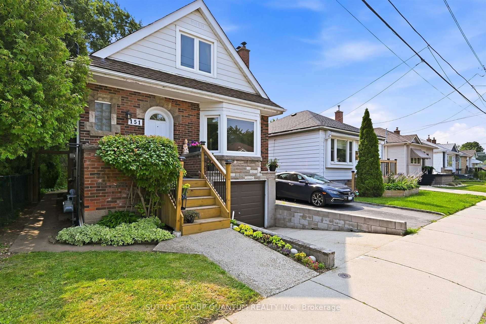 Photo 2 of 151 East 16th Street, Hamilton, Inch Park — HOMEH