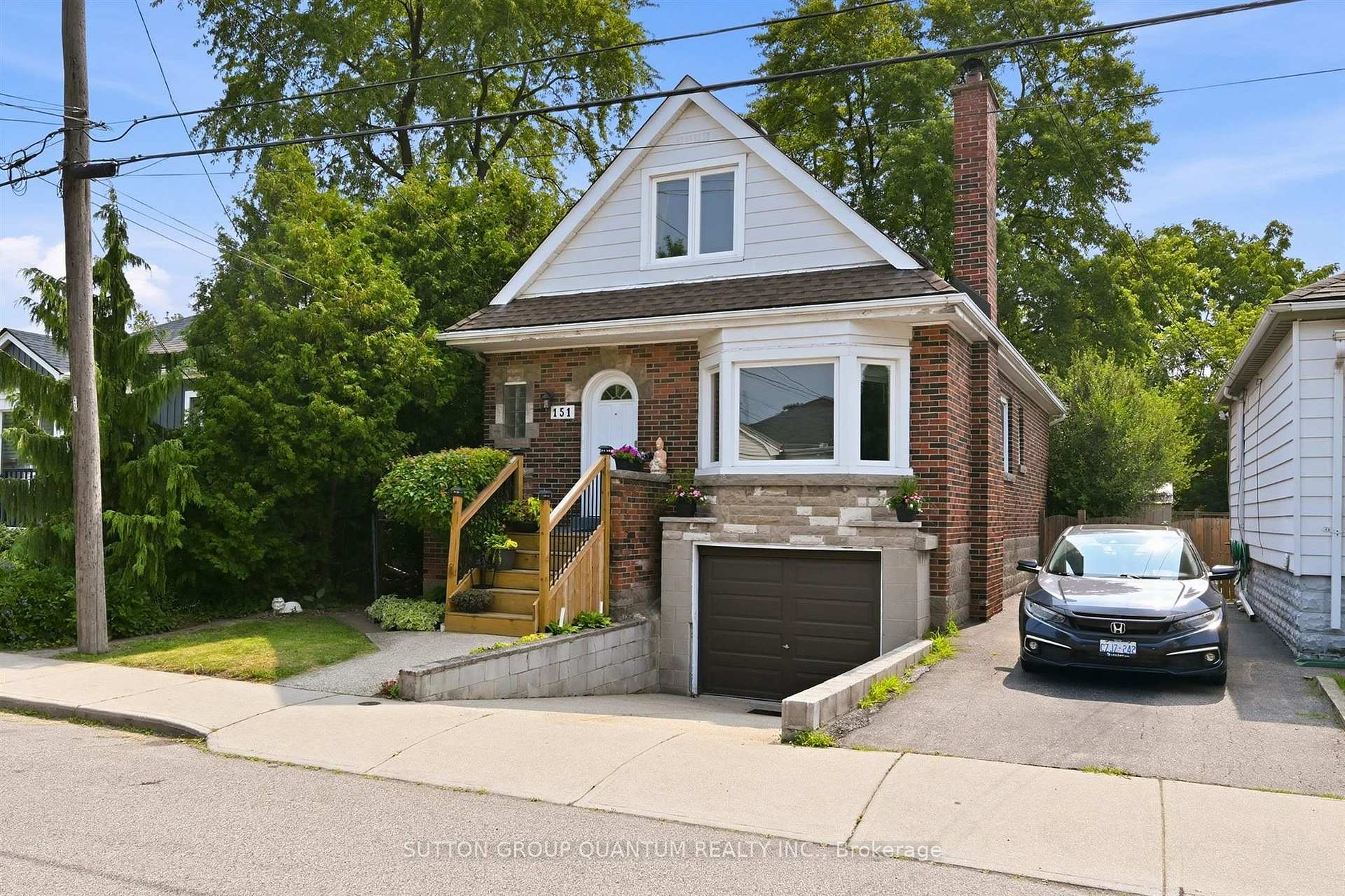 Photo 3 of 151 East 16th Street, Hamilton, Inch Park — HOMEH