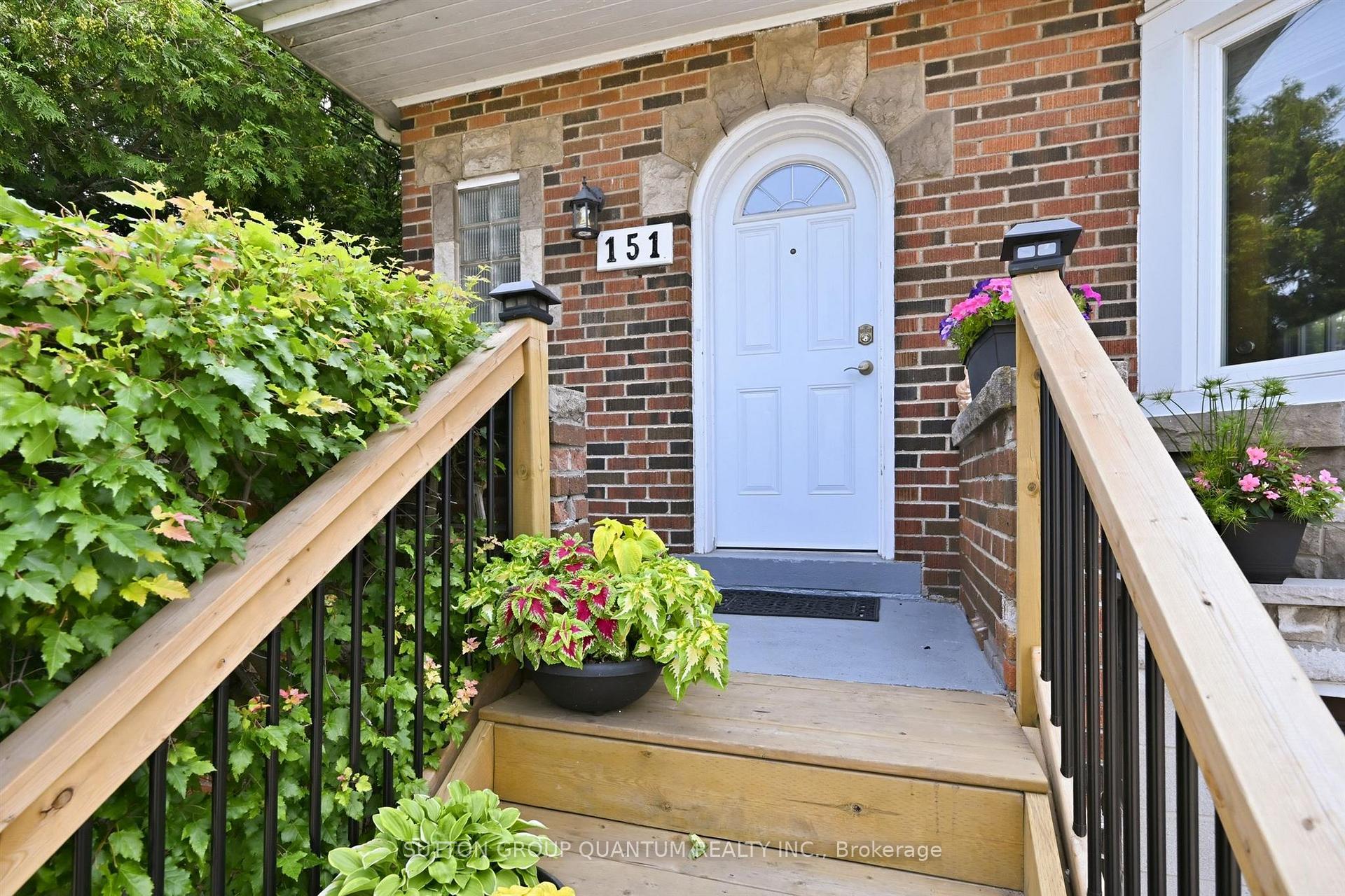 Photo 4 of 151 East 16th Street, Hamilton, Inch Park — HOMEH