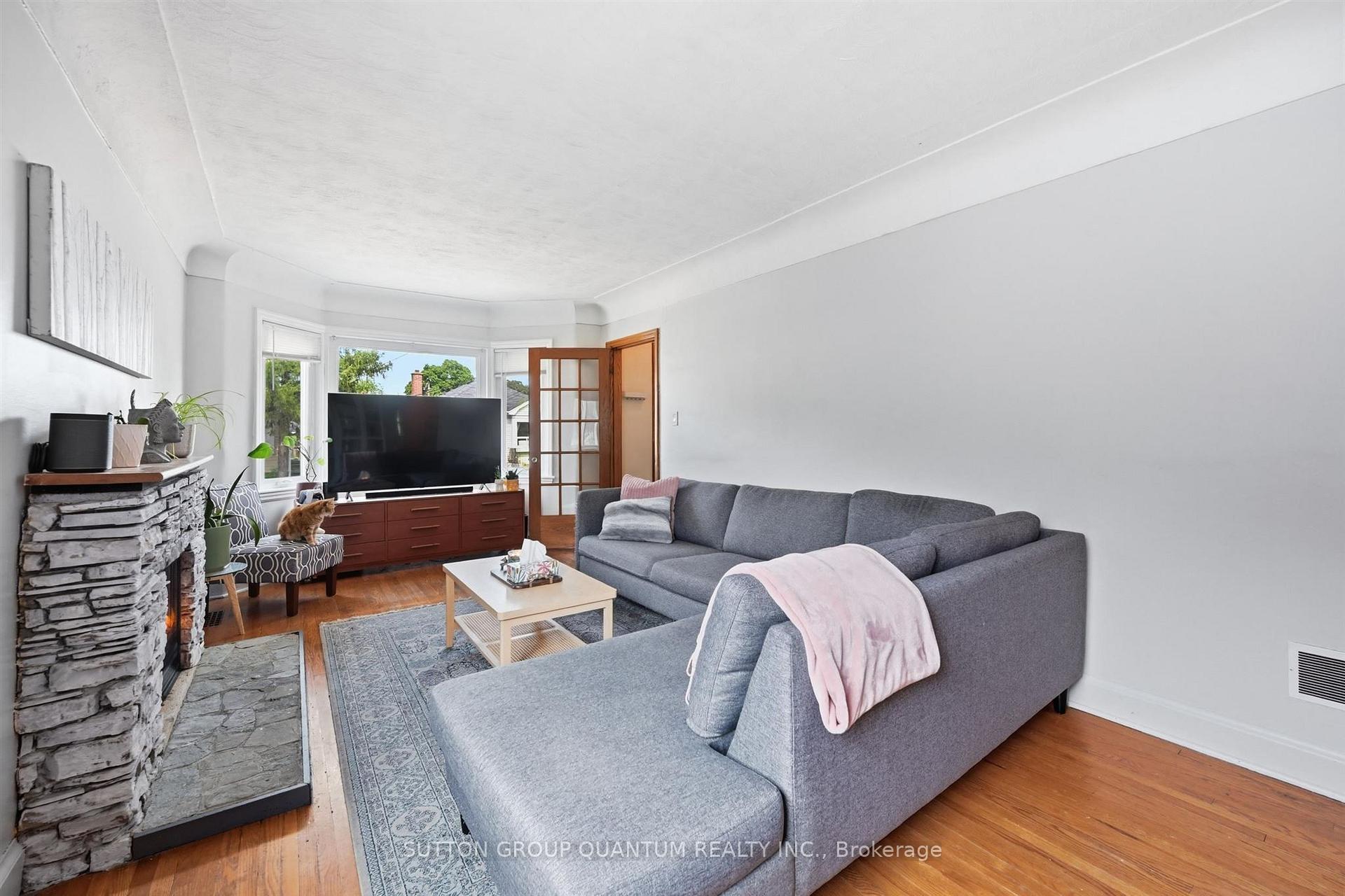 Photo 7 of 151 East 16th Street, Hamilton, Inch Park — HOMEH