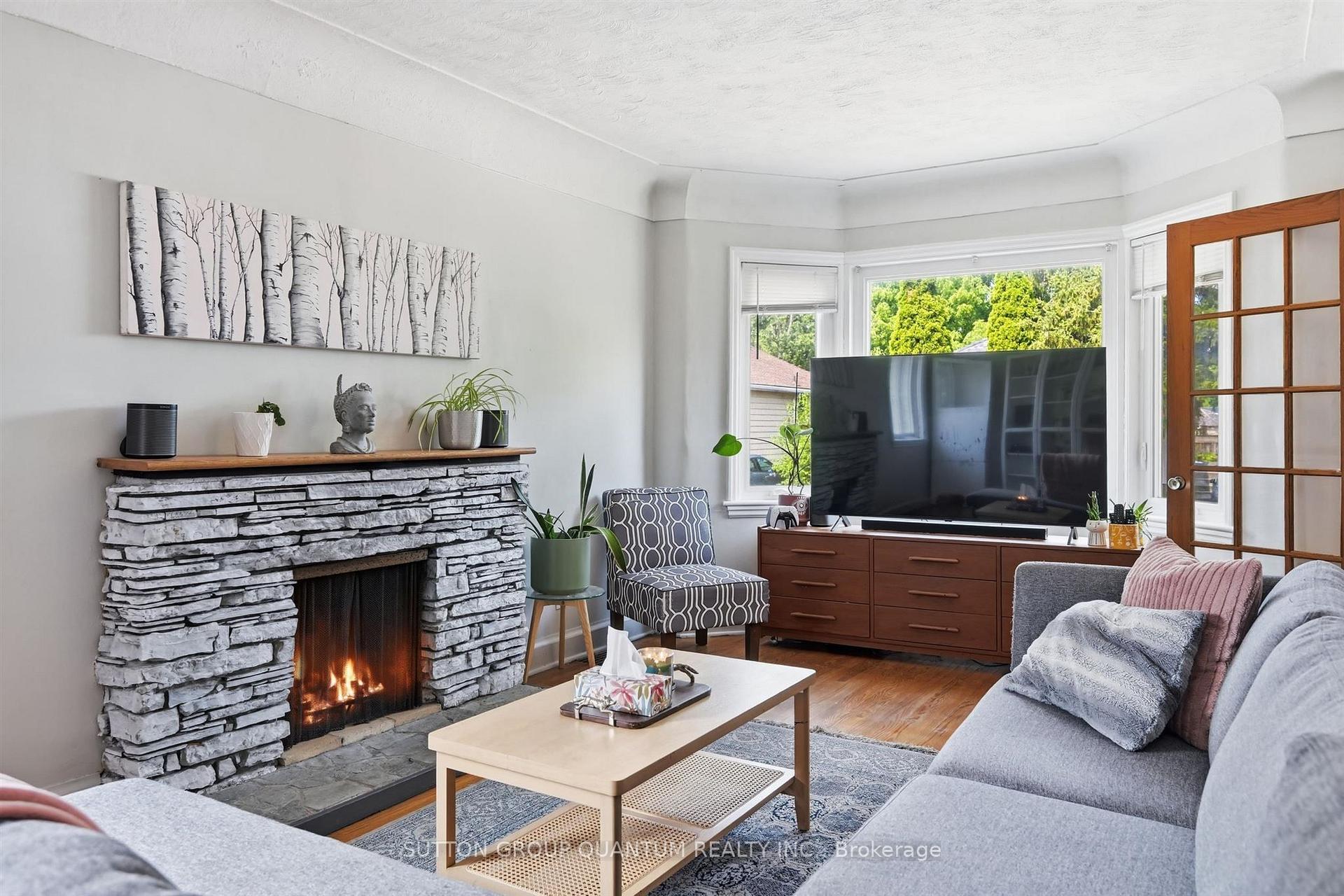 Photo 8 of 151 East 16th Street, Hamilton, Inch Park — HOMEH