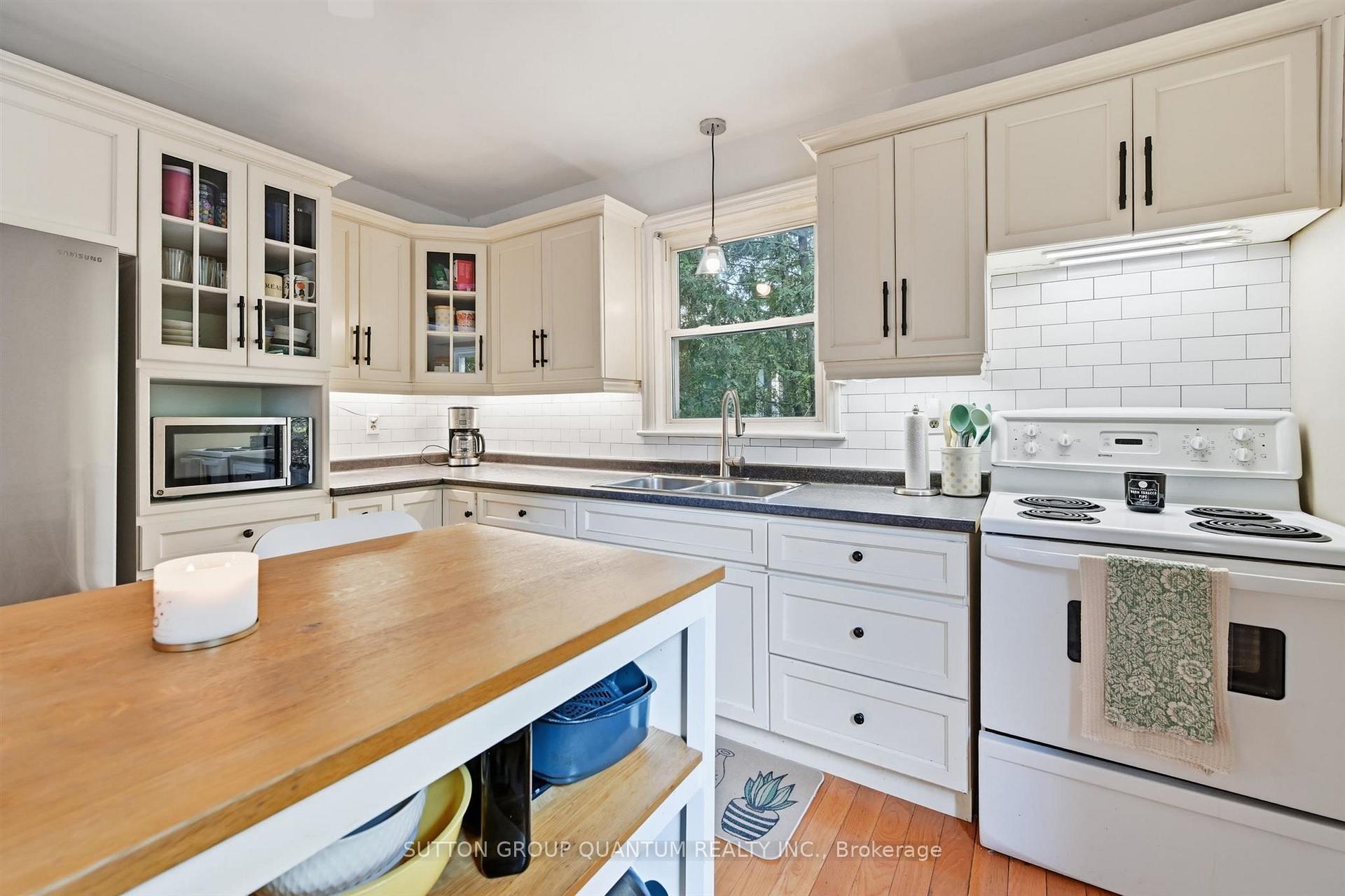 Photo 15 of 151 East 16th Street, Hamilton, Inch Park — HOMEH