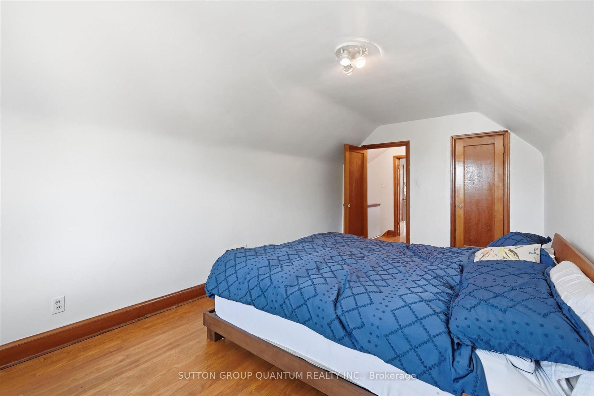 Photo 22 of 151 East 16th Street, Hamilton, Inch Park — HOMEH