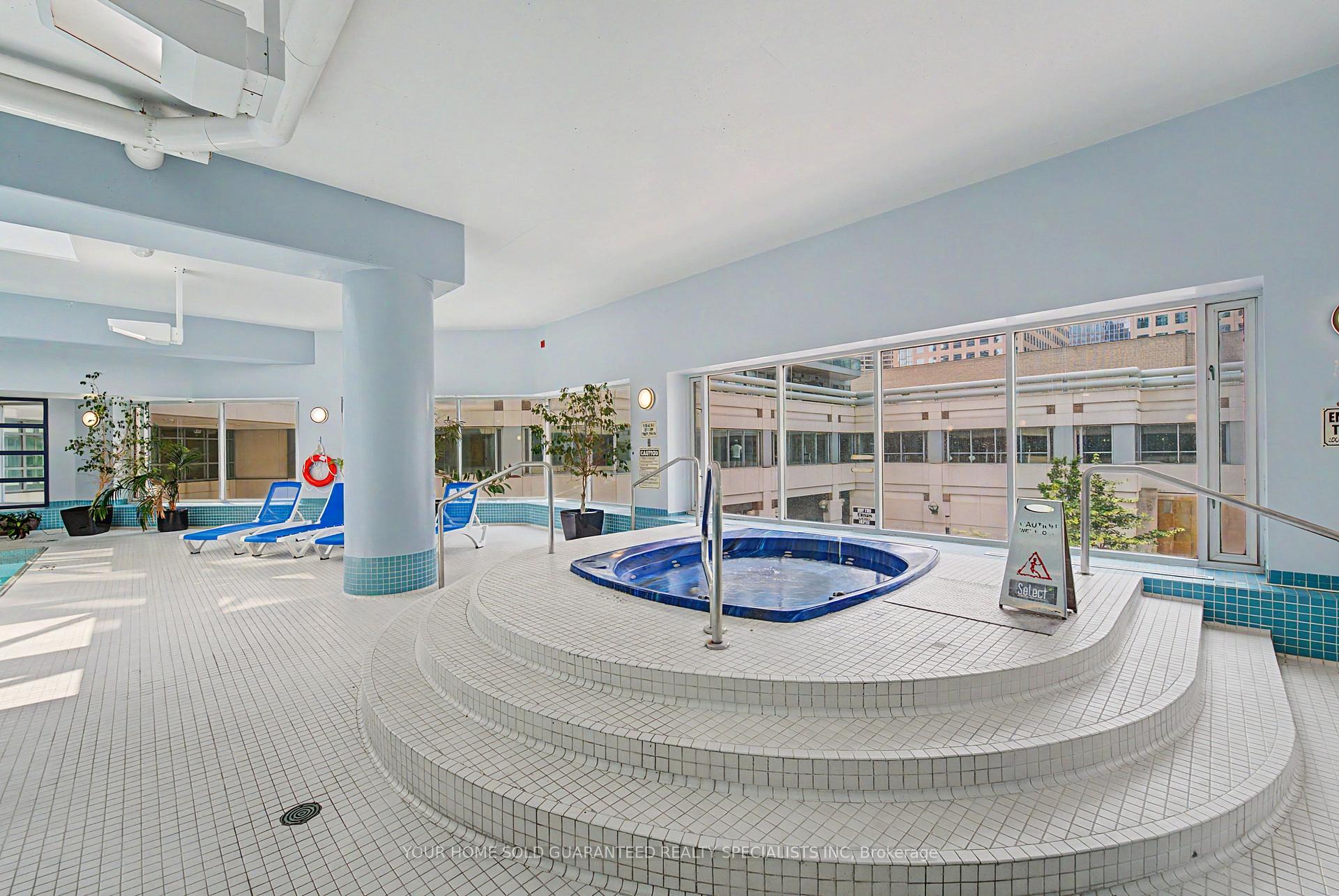 Photo 18 of 10 Yonge Street, Toronto, Waterfront Communities — HOMEH