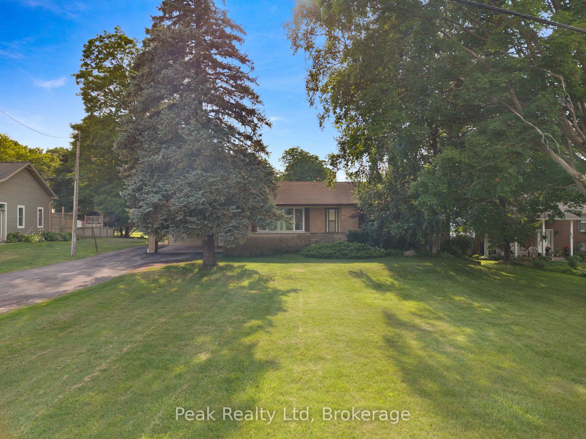 Photo of 11645 King Street N