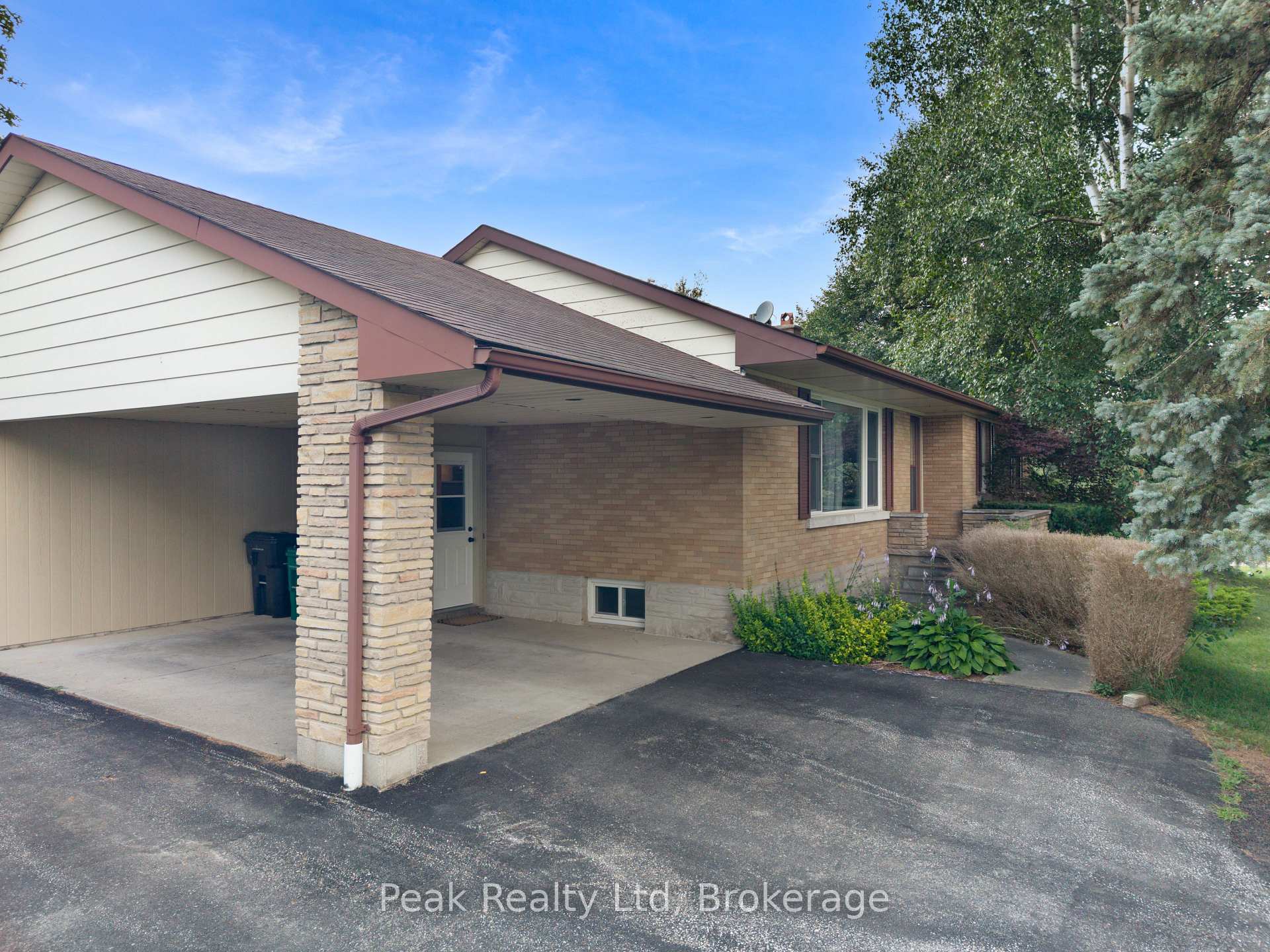 Photo 2 of 11645 King Street N, Woolwich — HOMEH