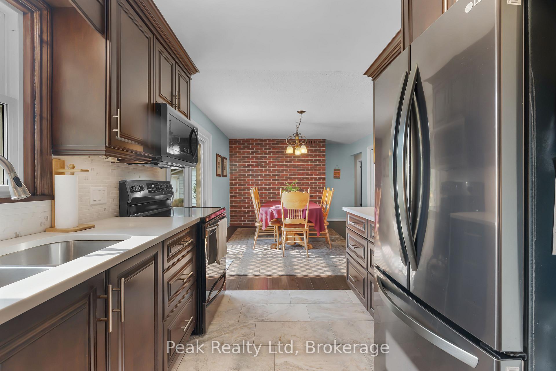 Photo 11 of 11645 King Street N, Woolwich — HOMEH