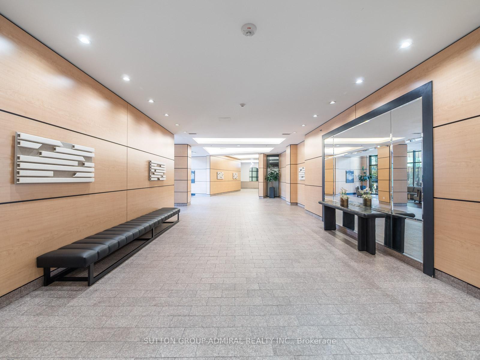 Photo 4 of Unit 512, 2900 Highway 7, Vaughan, Concord — HOMEH