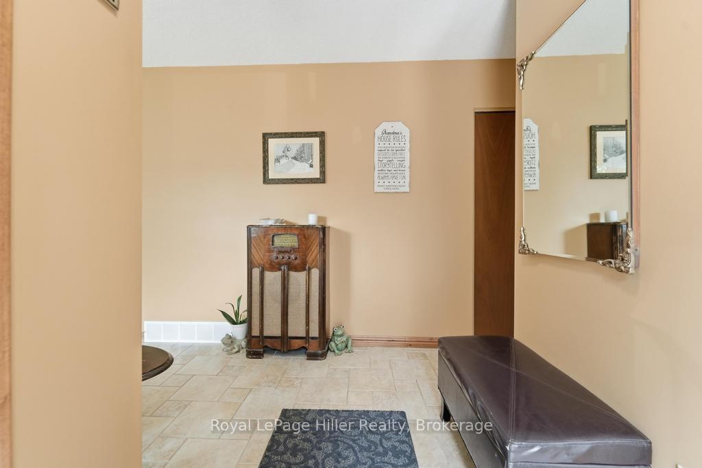 Photo 7 of 58 Kemp Crescent, Stratford — HOMEH