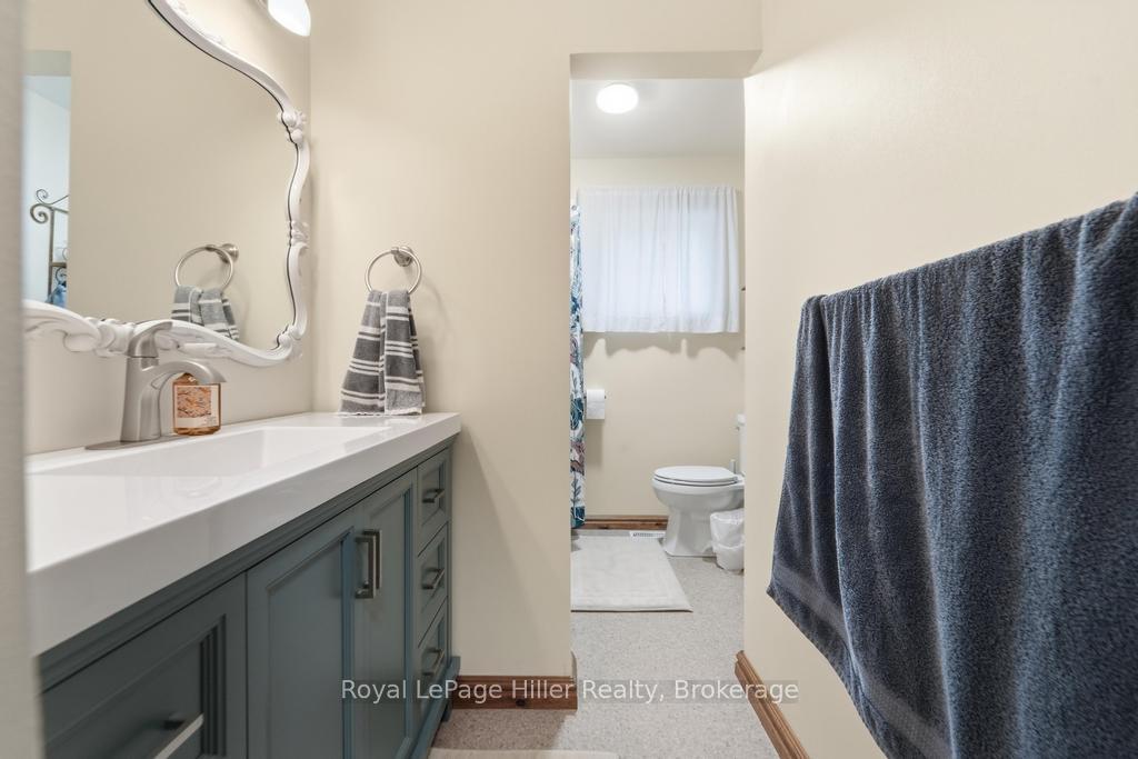 Photo 15 of 58 Kemp Crescent, Stratford — HOMEH
