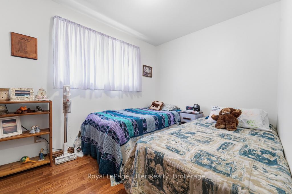 Photo 18 of 58 Kemp Crescent, Stratford — HOMEH