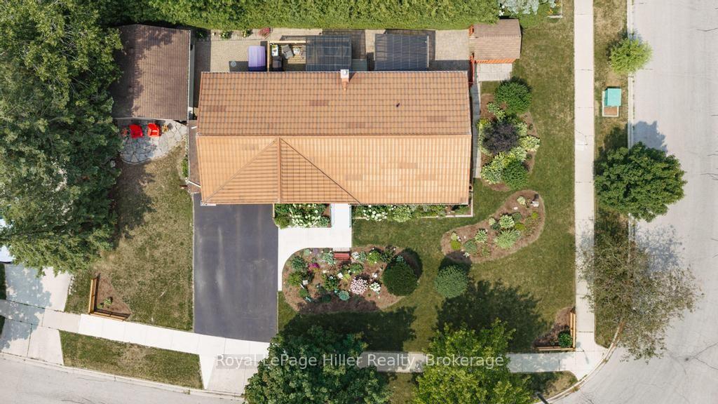 Photo 44 of 58 Kemp Crescent, Stratford — HOMEH