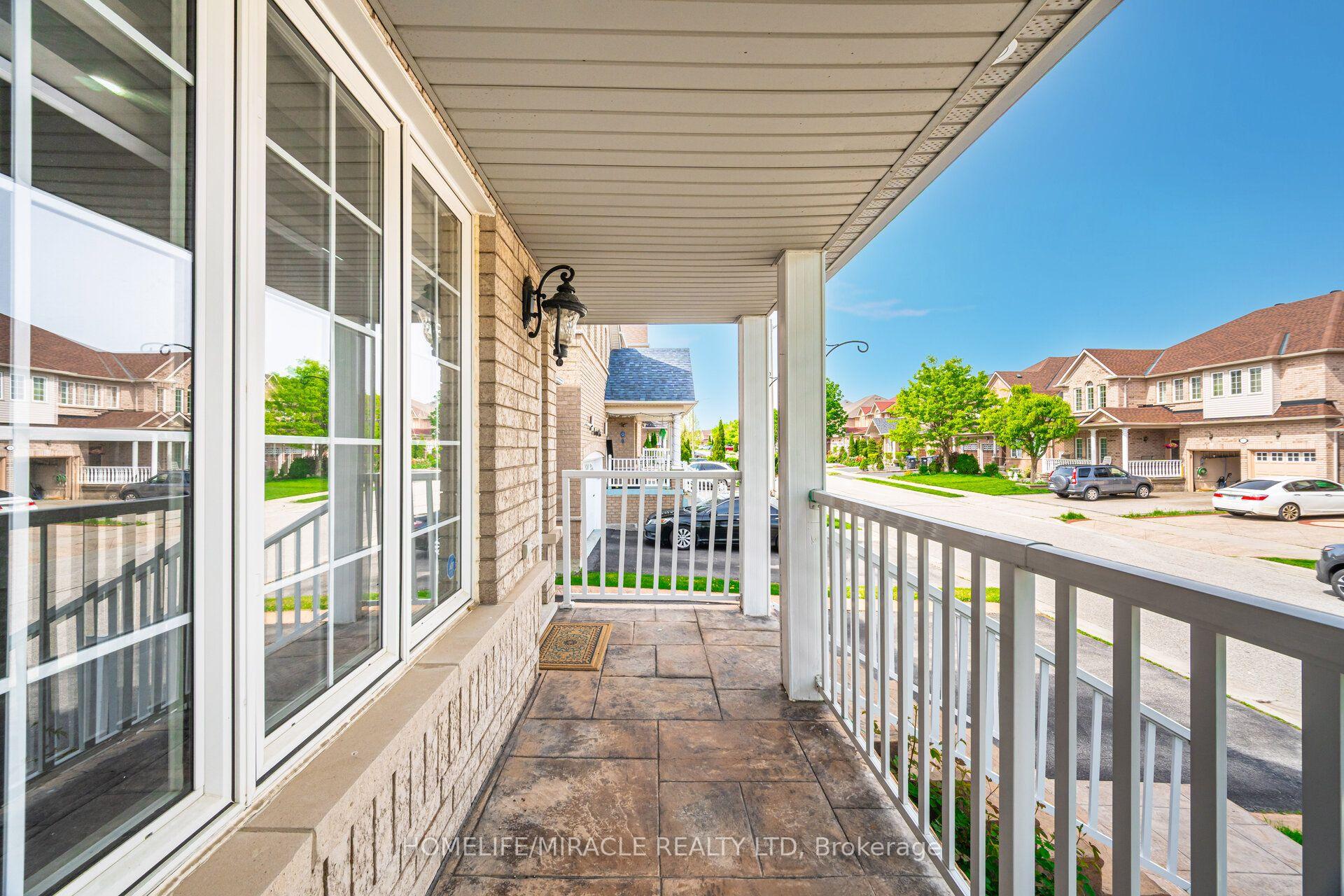 Photo 3 of Unit Upper, 41 Beachpoint Boulevard, Brampton, Fletcher's Meadow — HOMEH