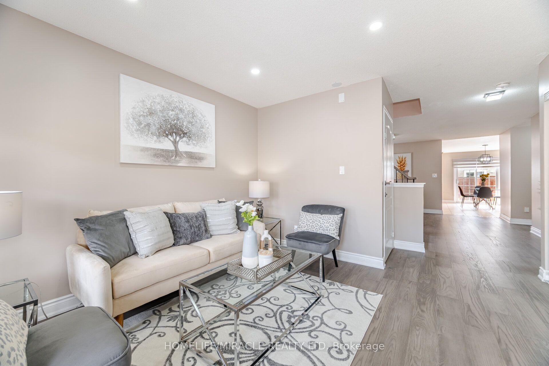 Photo 8 of Unit Upper, 41 Beachpoint Boulevard, Brampton, Fletcher's Meadow — HOMEH