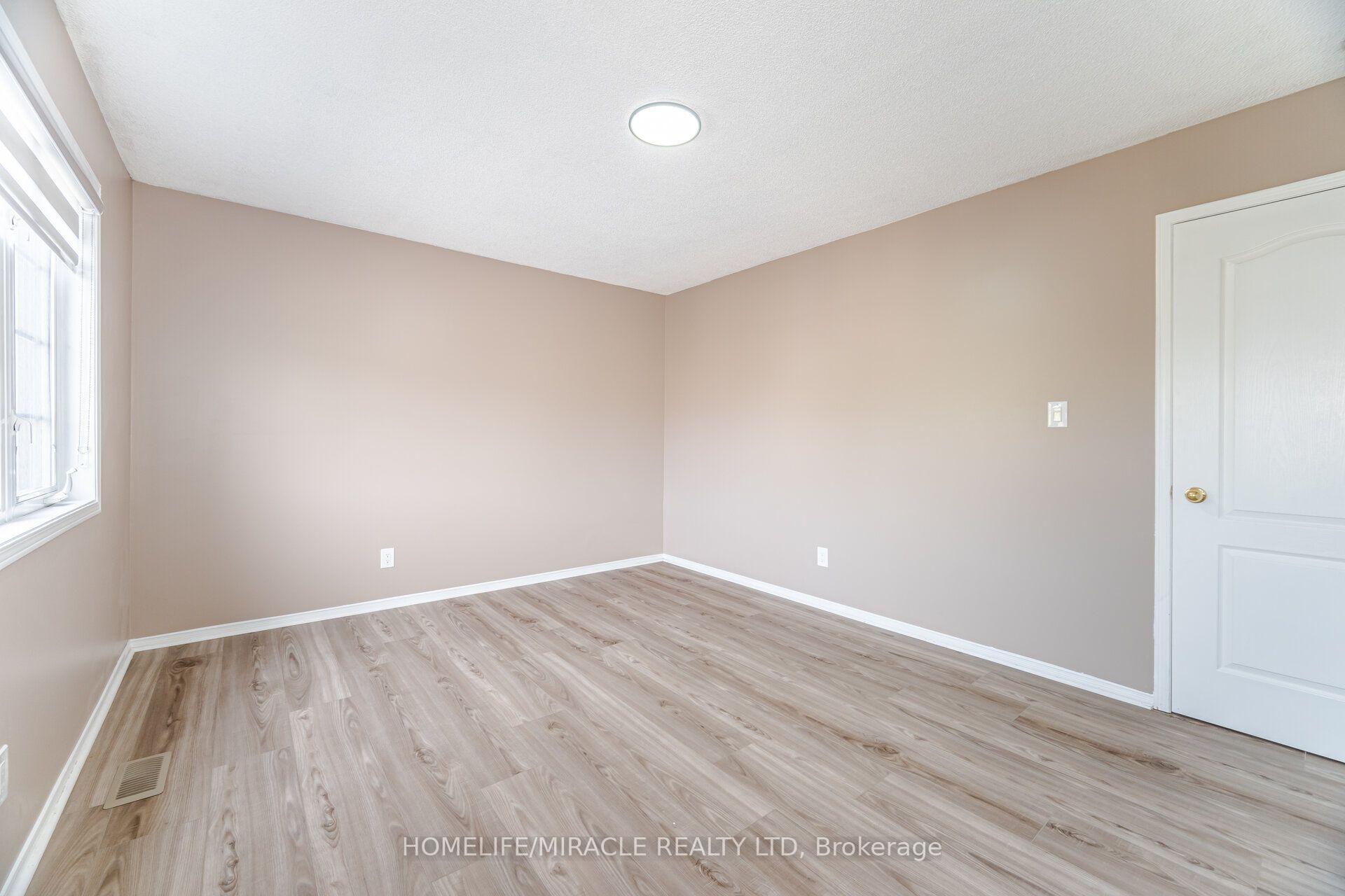 Photo 42 of Unit Upper, 41 Beachpoint Boulevard, Brampton, Fletcher's Meadow — HOMEH