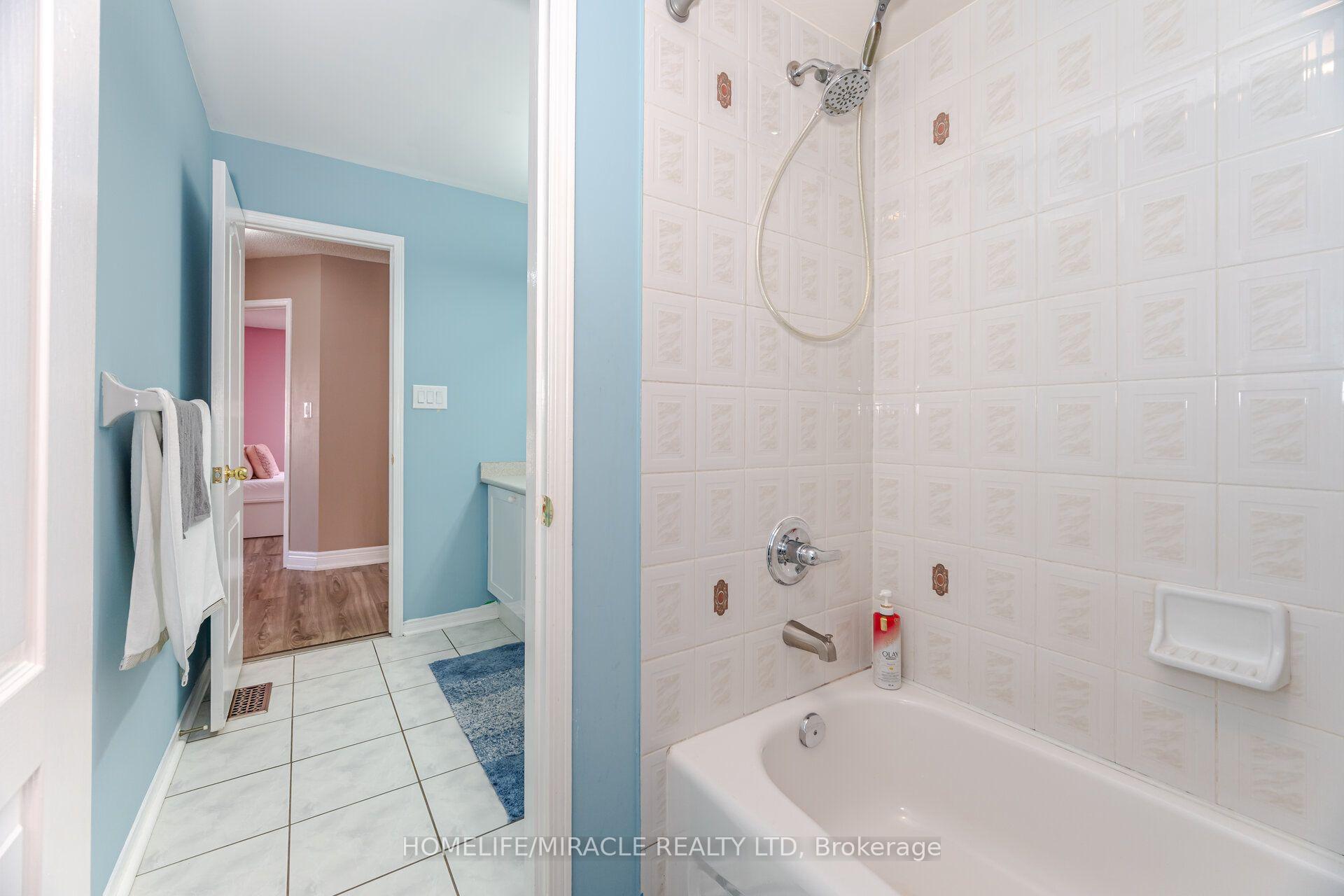 Photo 44 of Unit Upper, 41 Beachpoint Boulevard, Brampton, Fletcher's Meadow — HOMEH
