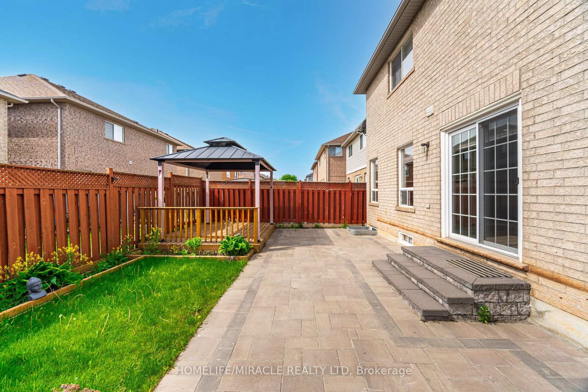 Photo 47 of Unit Upper, 41 Beachpoint Boulevard, Brampton, Fletcher's Meadow — HOMEH