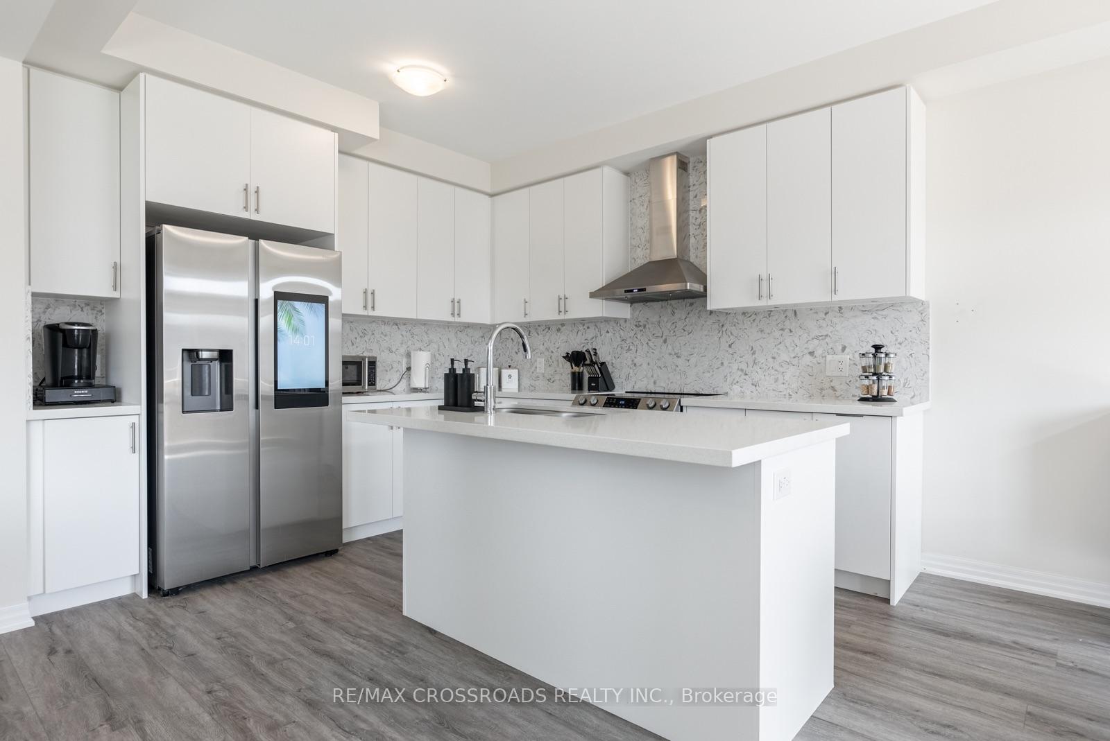 Photo 9 of 47 Ed Ewert Avenue, Clarington, Newcastle — HOMEH