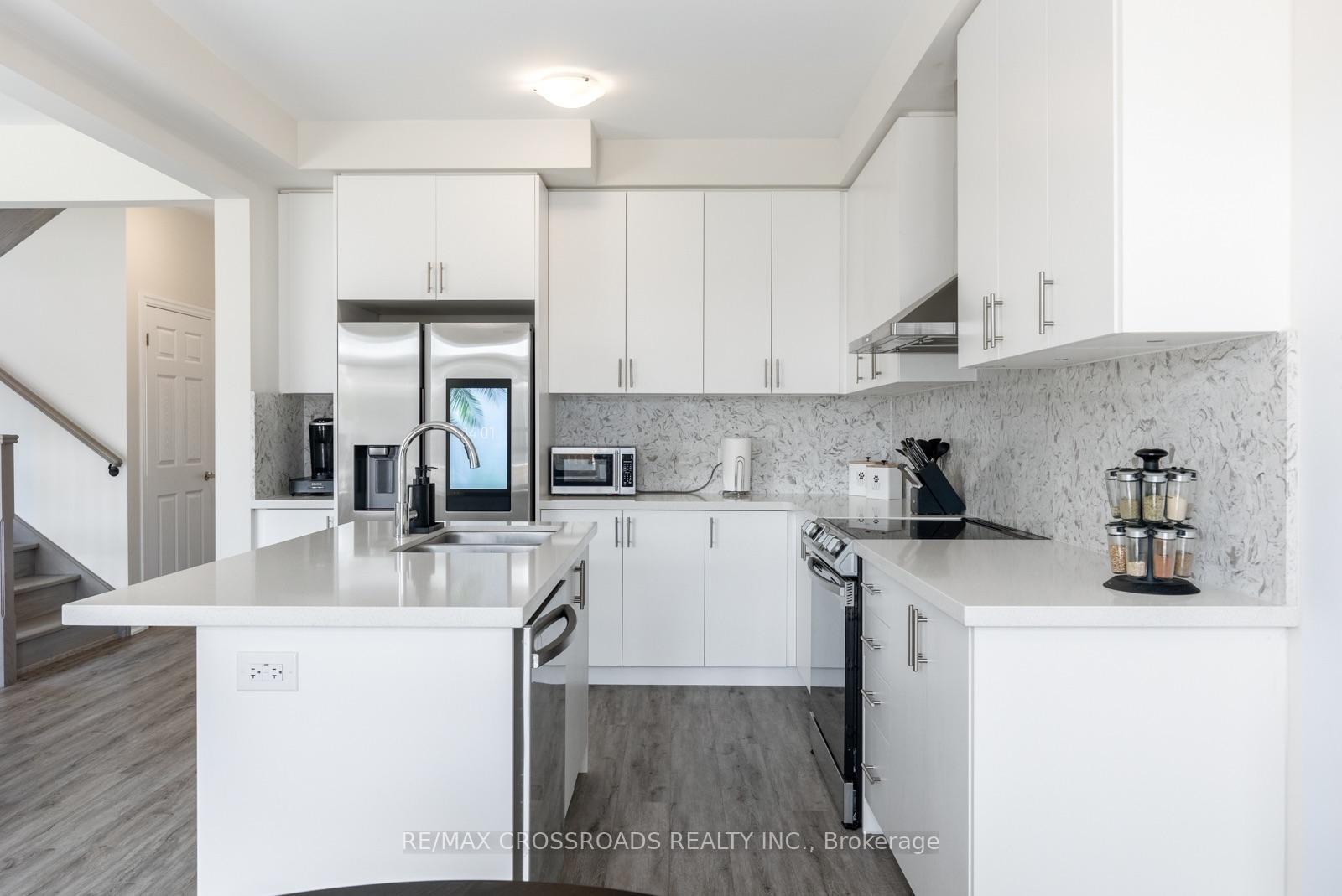 Photo 10 of 47 Ed Ewert Avenue, Clarington, Newcastle — HOMEH