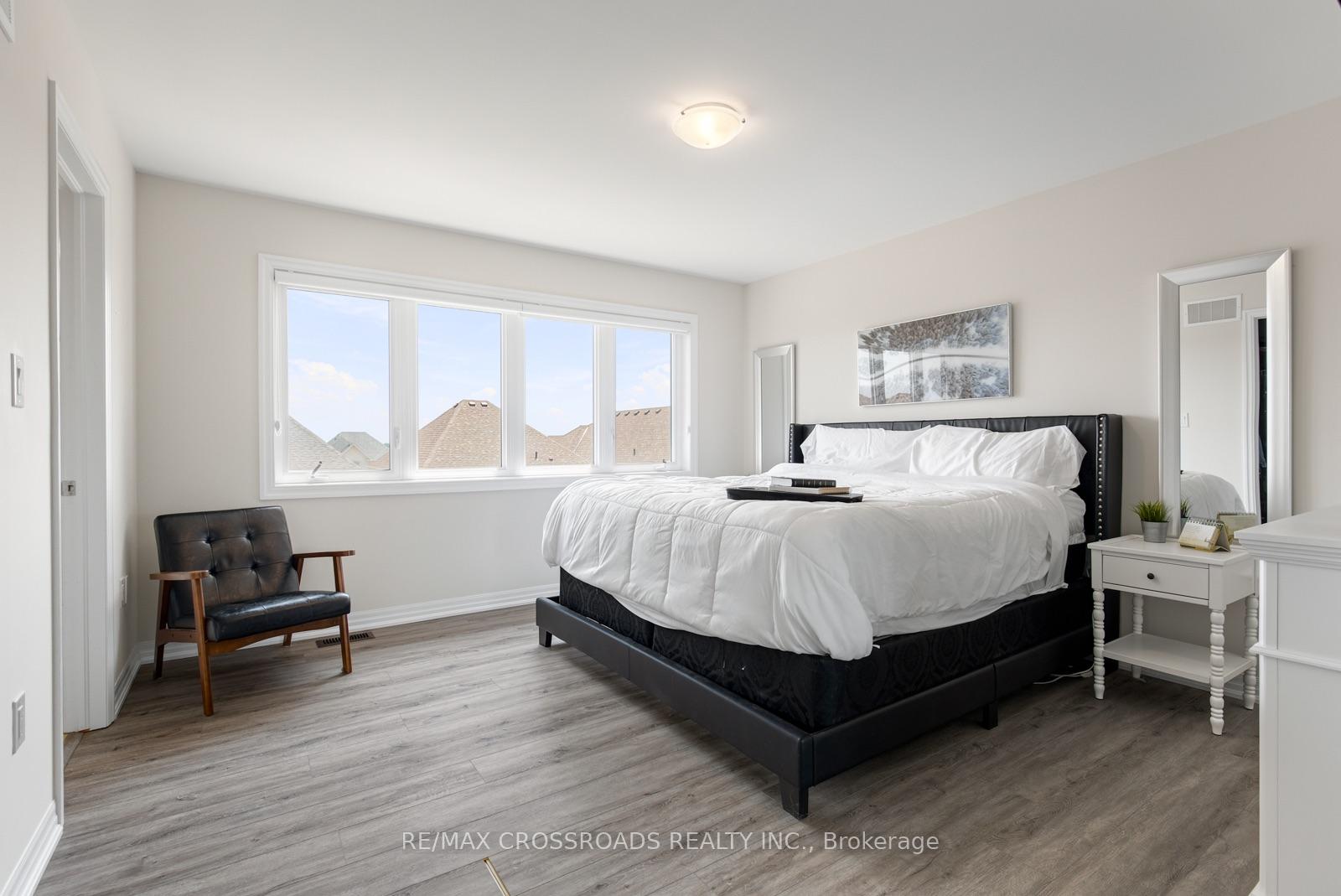 Photo 21 of 47 Ed Ewert Avenue, Clarington, Newcastle — HOMEH