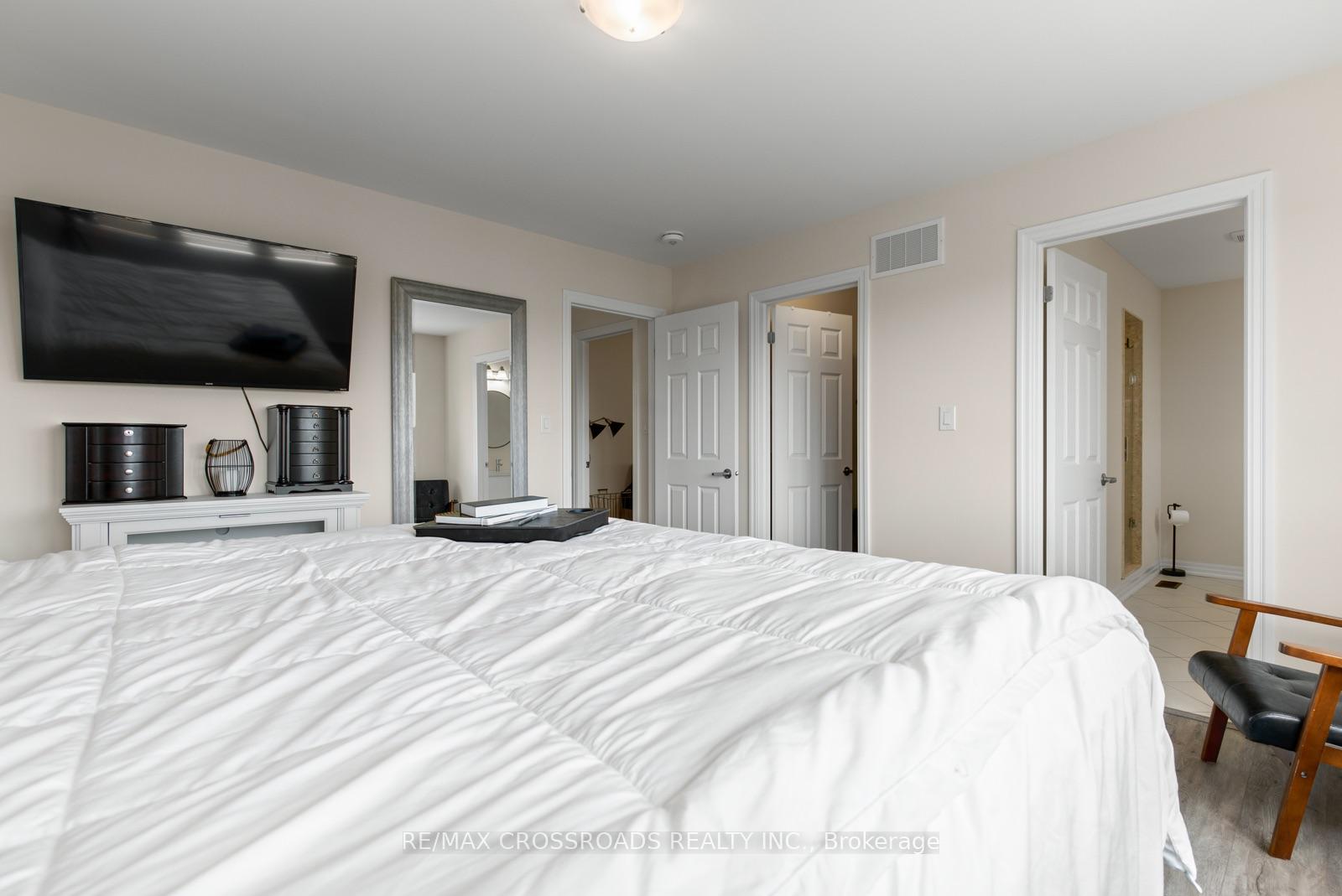 Photo 22 of 47 Ed Ewert Avenue, Clarington, Newcastle — HOMEH