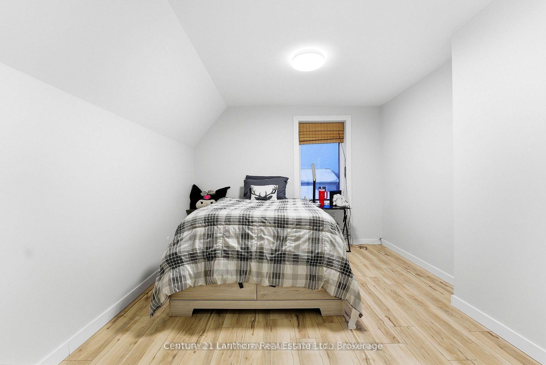 Photo 25 of 115 Ridley Street, Prince Edward County, Ameliasburg Ward — HOMEH
