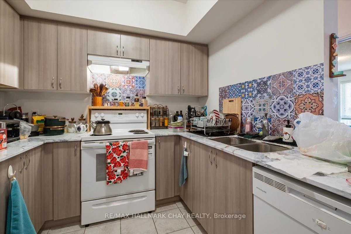 Photo 10 of Unit 203, 302 Essa Road, Barrie, Ardagh — HOMEH