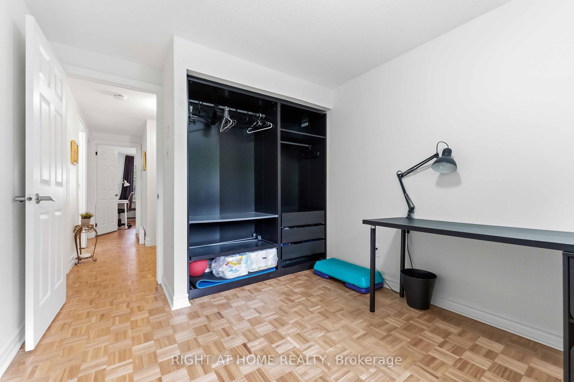 Photo 35 of 73 Hobart Crescent, Ottawa, Sheahan Estates/Trend Village — HOMEH