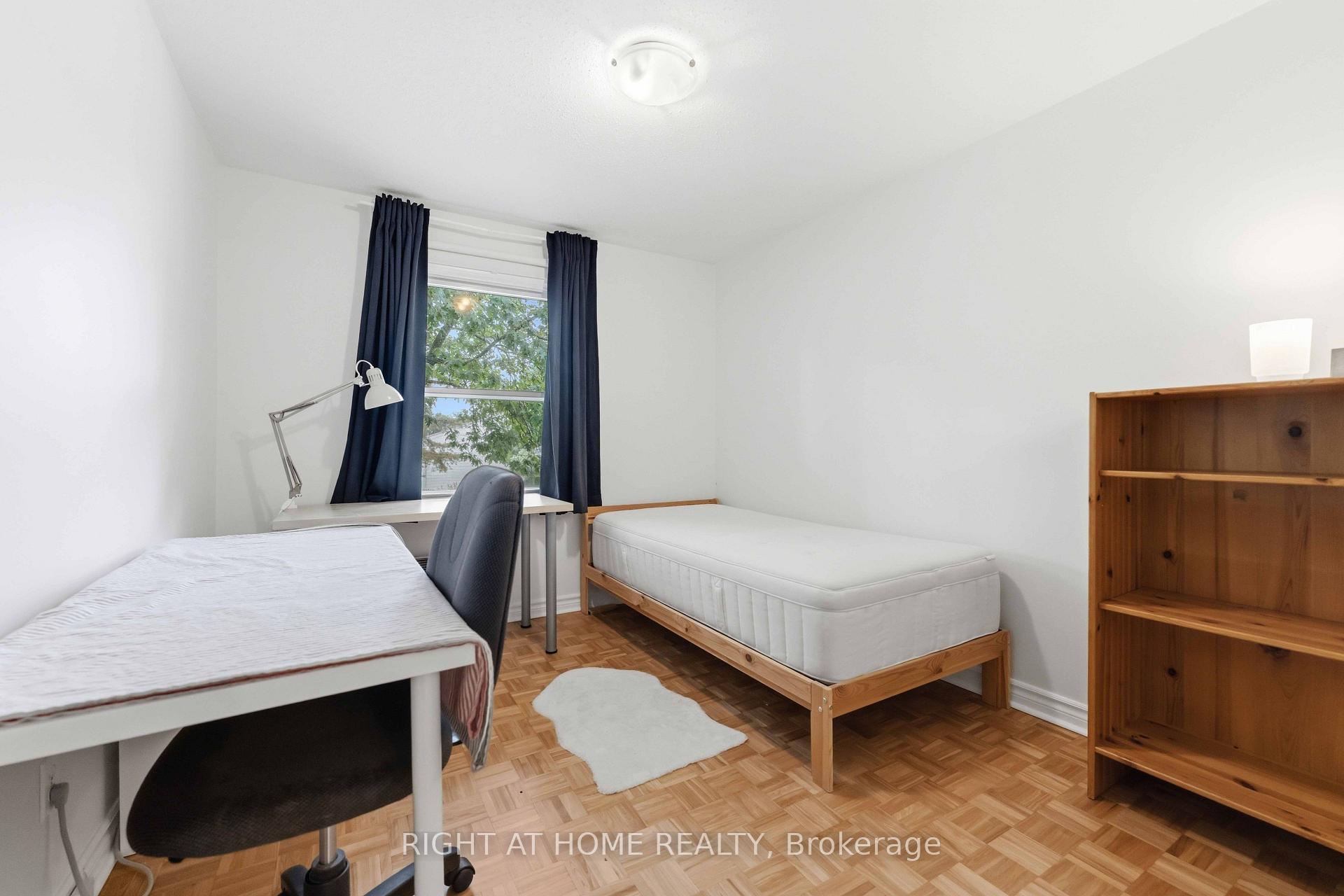 Photo 37 of 73 Hobart Crescent, Ottawa, Sheahan Estates/Trend Village — HOMEH