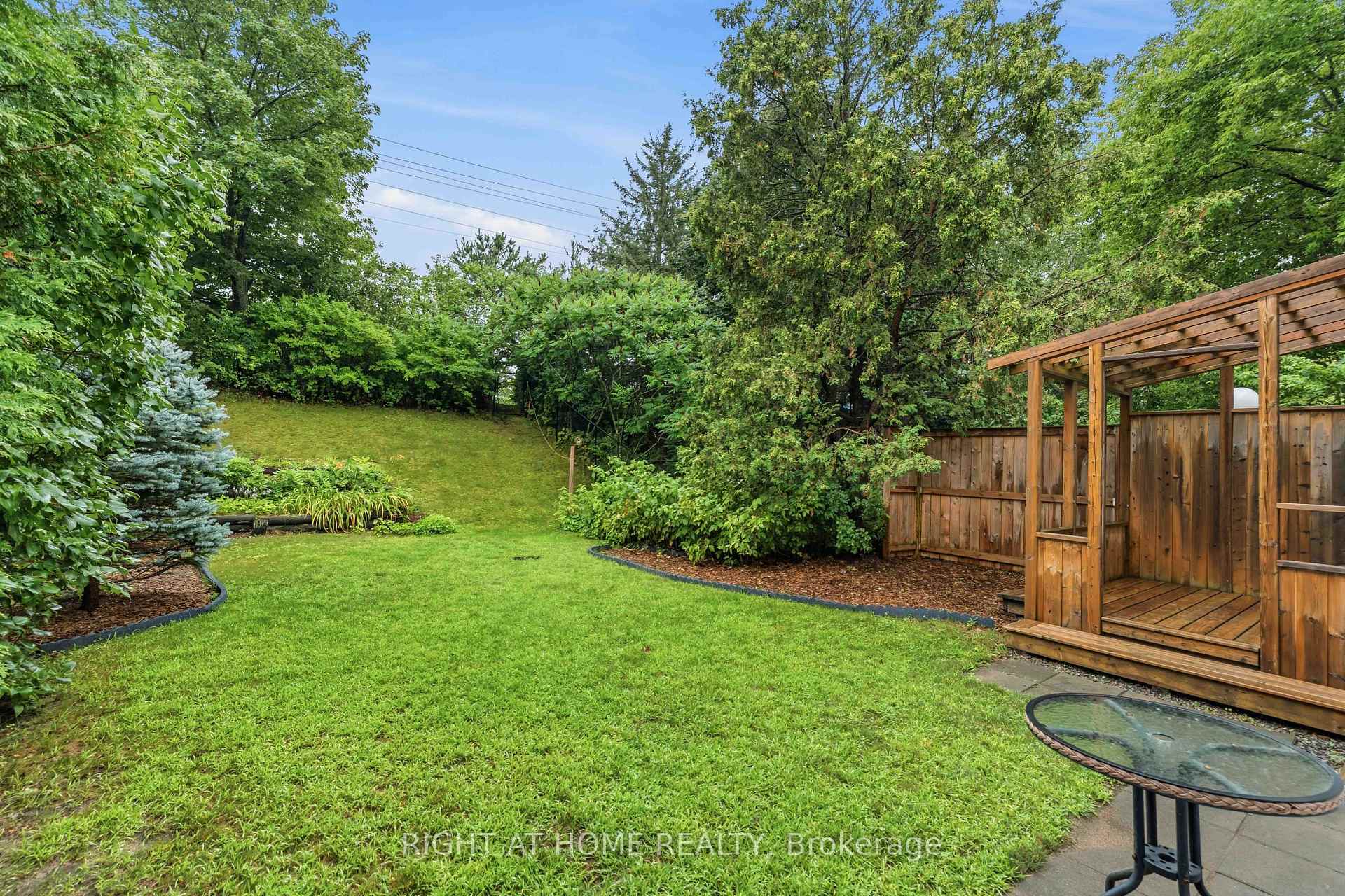Photo 57 of 73 Hobart Crescent, Ottawa, Sheahan Estates/Trend Village — HOMEH