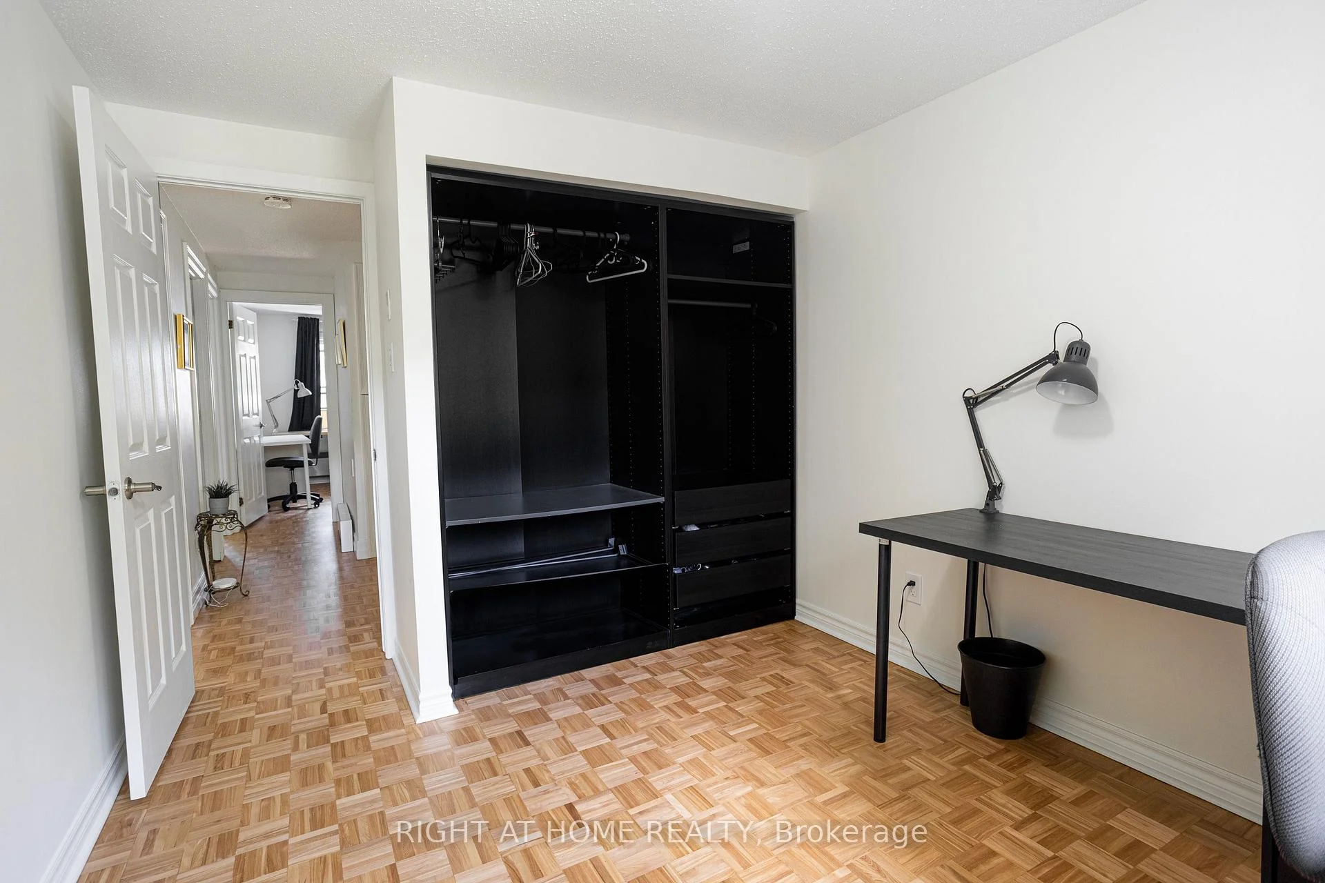 Photo 36 of 73 Hobart Crescent, Ottawa, Sheahan Estates/Trend Village — HOMEH