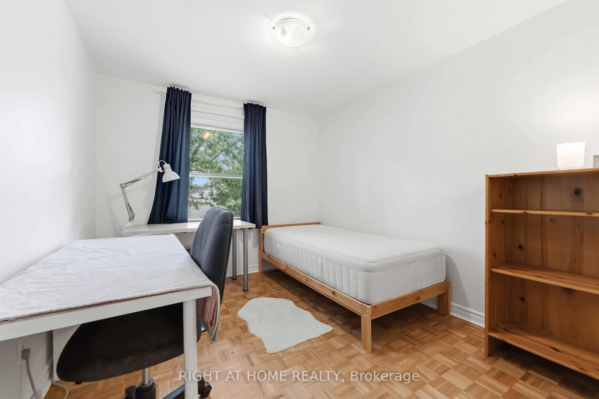 Photo 38 of 73 Hobart Crescent, Ottawa, Sheahan Estates/Trend Village — HOMEH