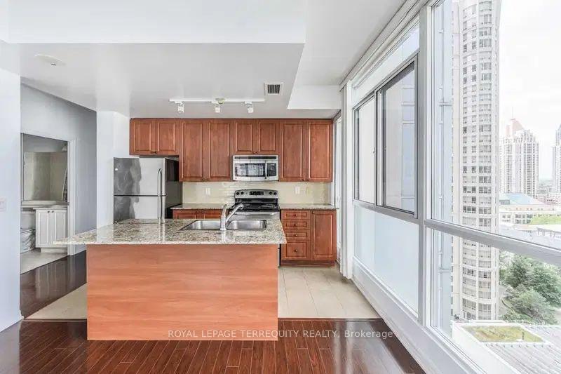 Photo 3 of Unit 1505, 225 Webb Drive, Mississauga, City Centre — HOMEH