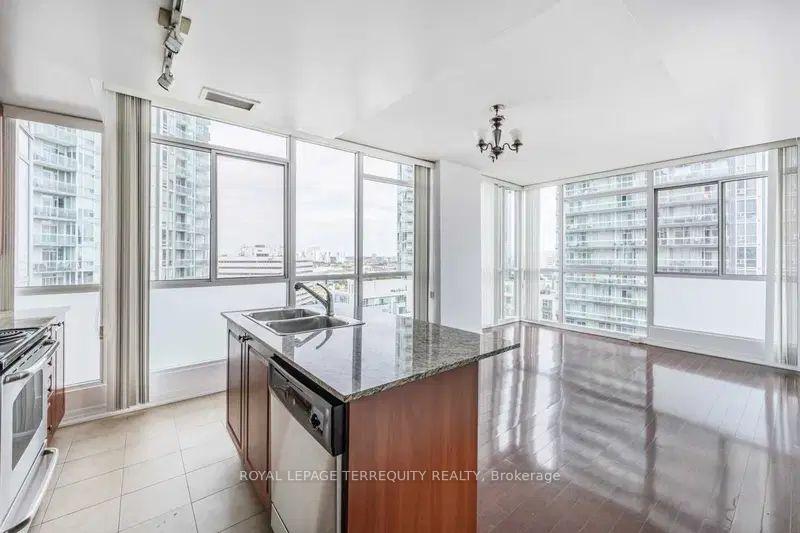 Photo 5 of Unit 1505, 225 Webb Drive, Mississauga, City Centre — HOMEH