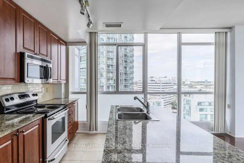 Photo 9 of Unit 1505, 225 Webb Drive, Mississauga, City Centre — HOMEH