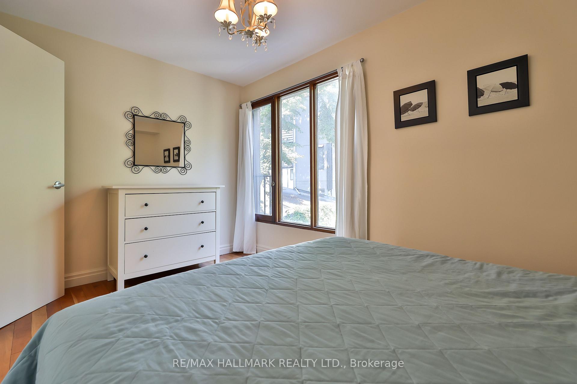 Photo 11 of 30A Bishop Street, Toronto, The Annex — HOMEH