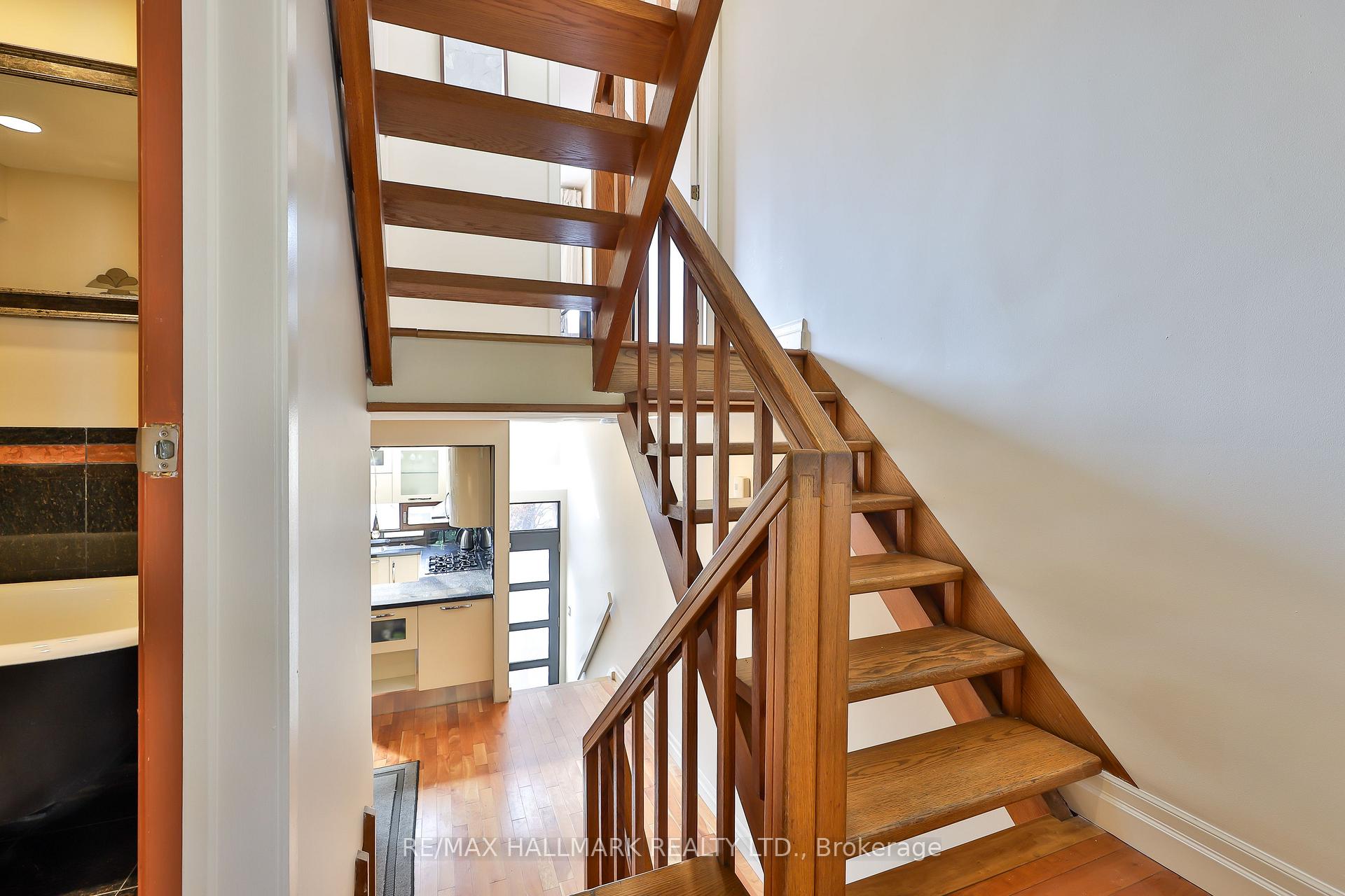 Photo 12 of 30A Bishop Street, Toronto, The Annex — HOMEH