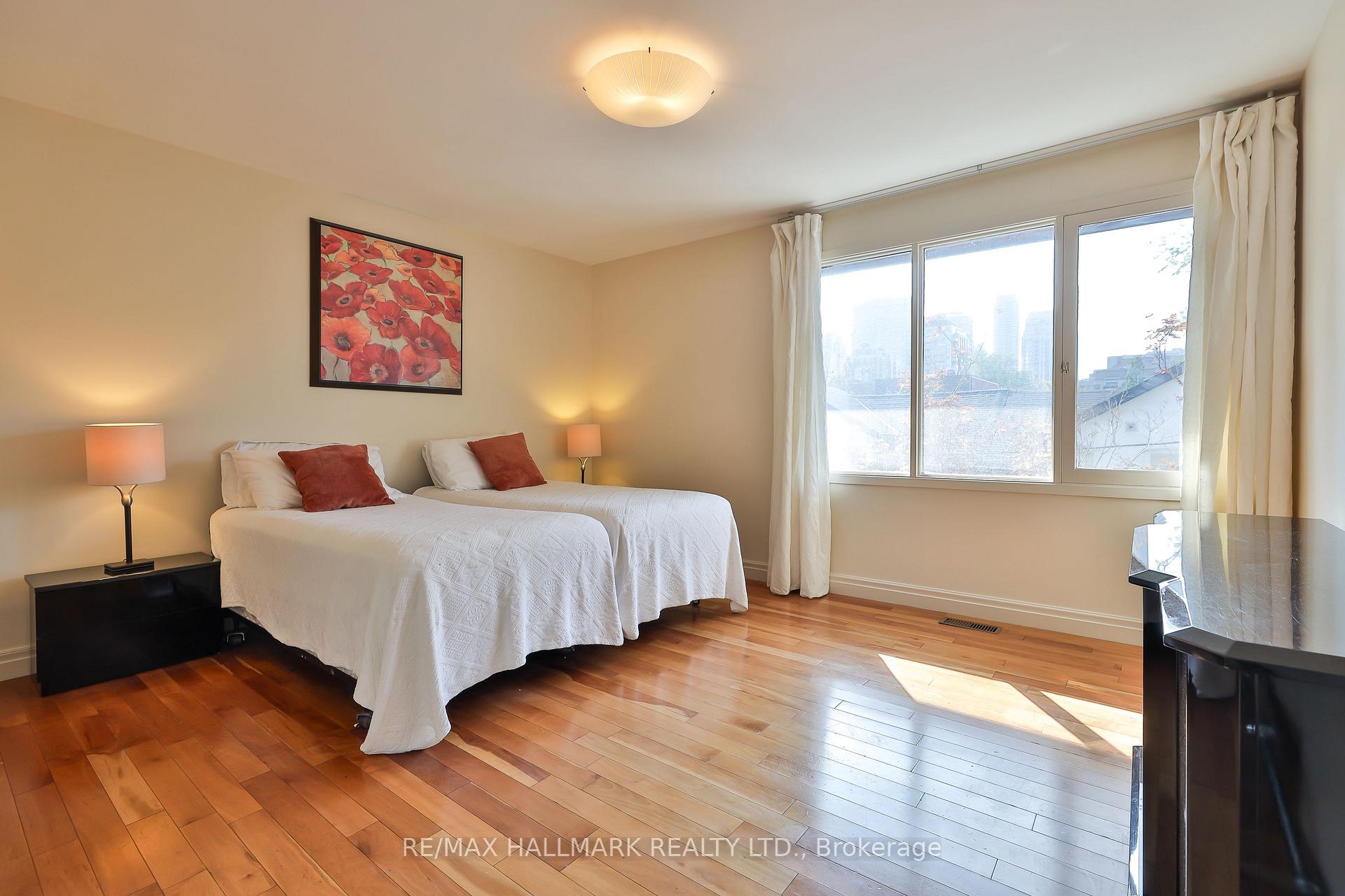 Photo 13 of 30A Bishop Street, Toronto, The Annex — HOMEH