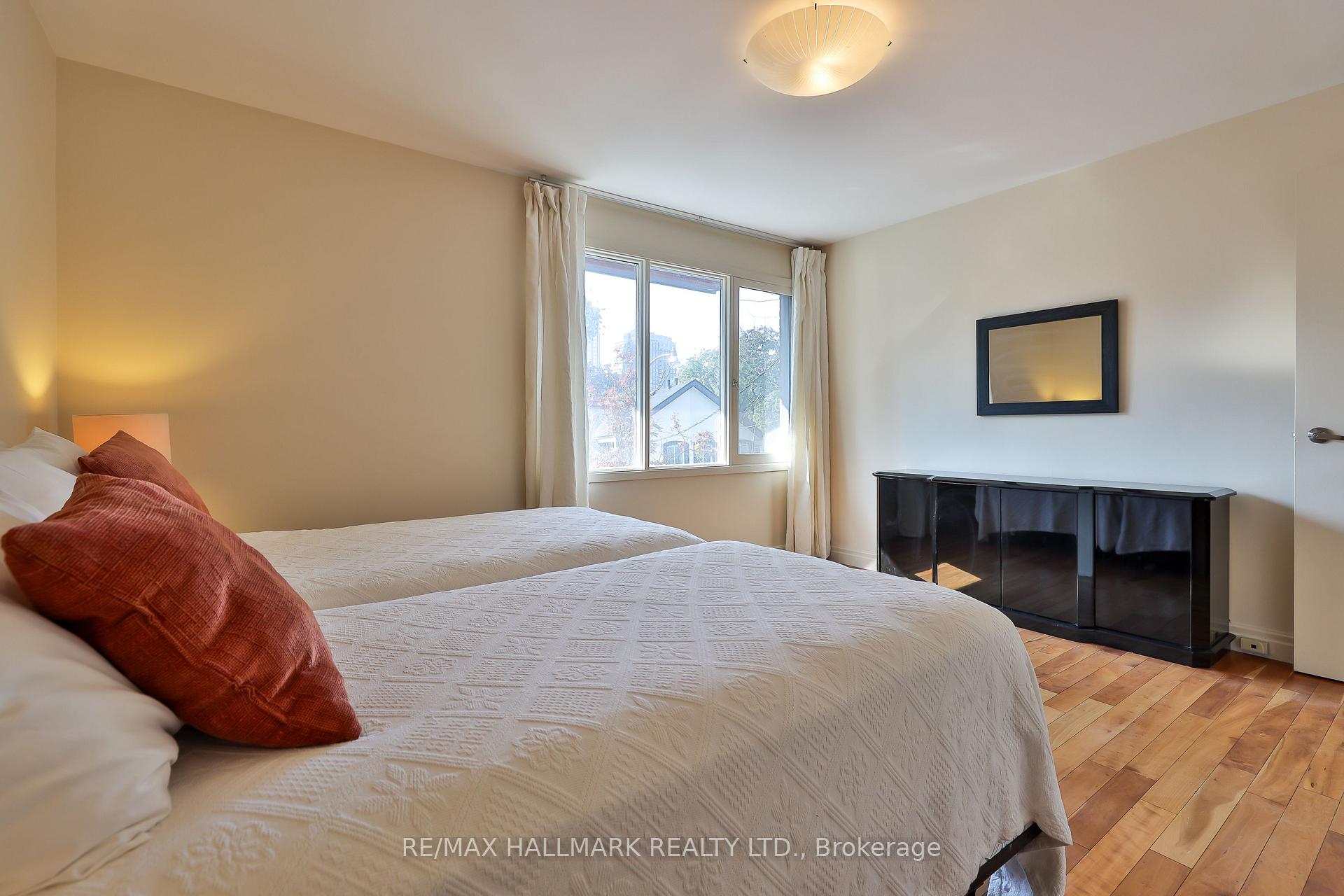 Photo 14 of 30A Bishop Street, Toronto, The Annex — HOMEH