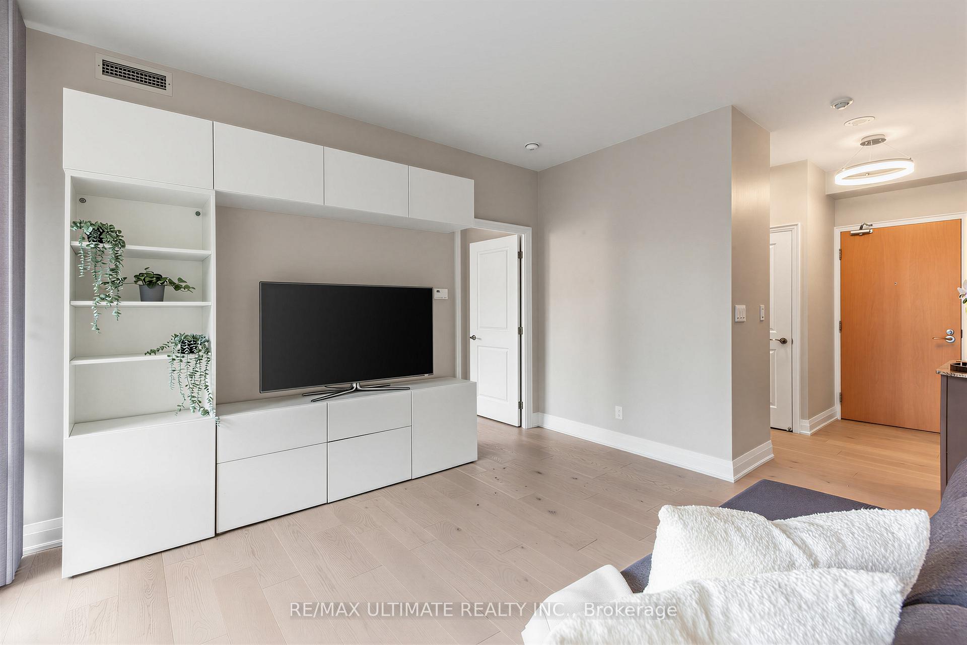 Photo 6 of Unit 603, 1 Bedford Road, Toronto, The Annex — HOMEH
