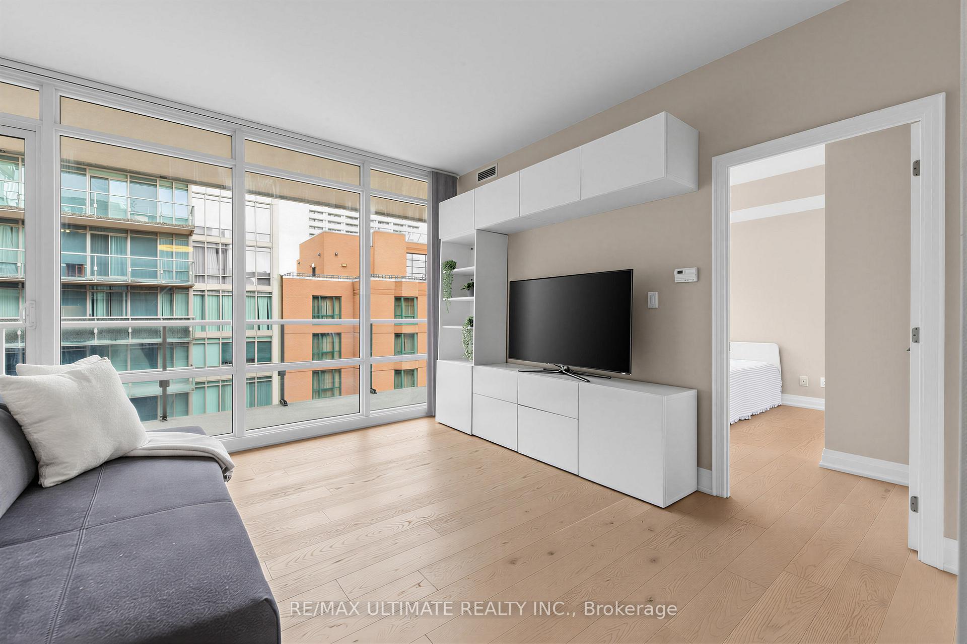 Photo 9 of Unit 603, 1 Bedford Road, Toronto, The Annex — HOMEH