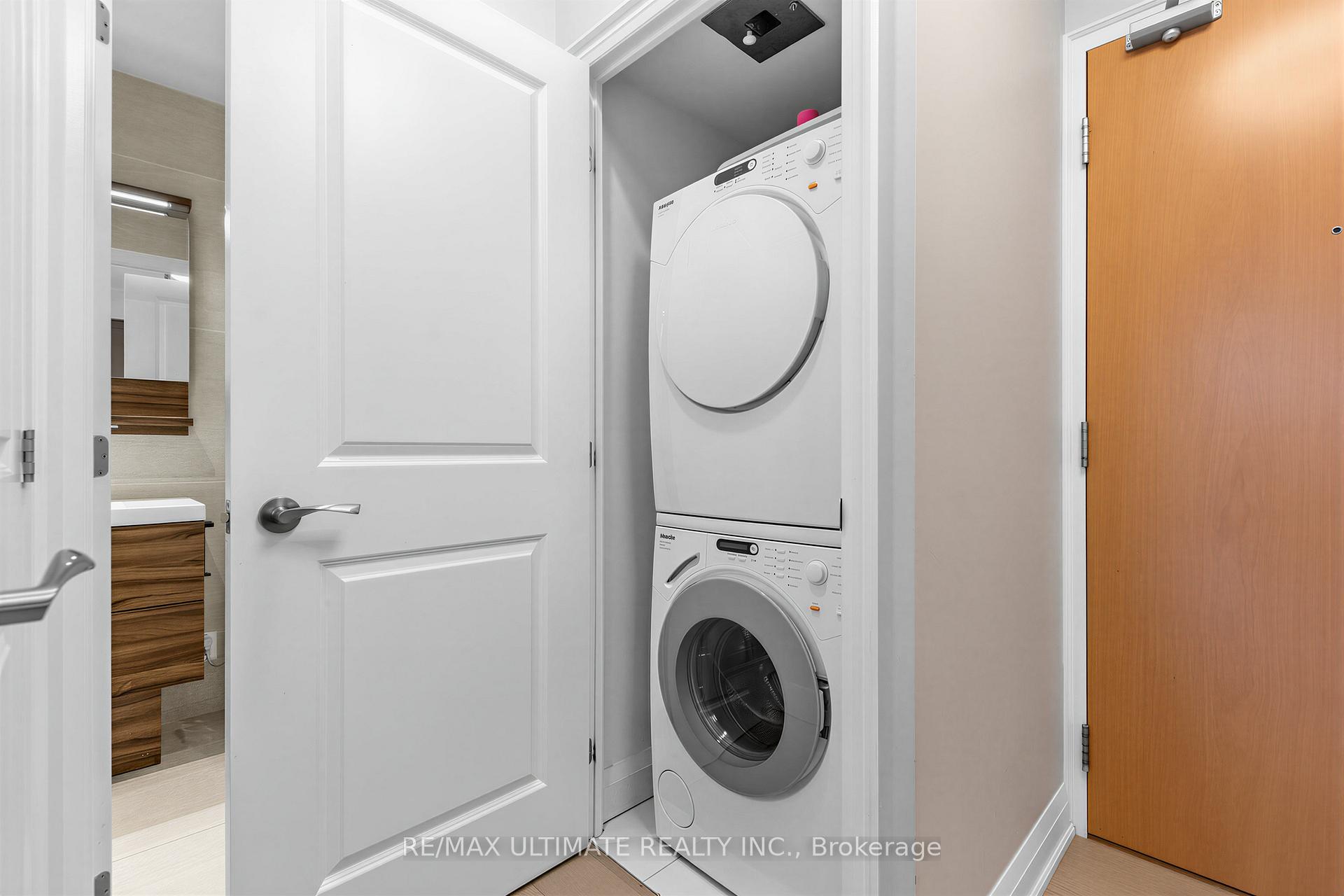 Photo 14 of Unit 603, 1 Bedford Road, Toronto, The Annex — HOMEH