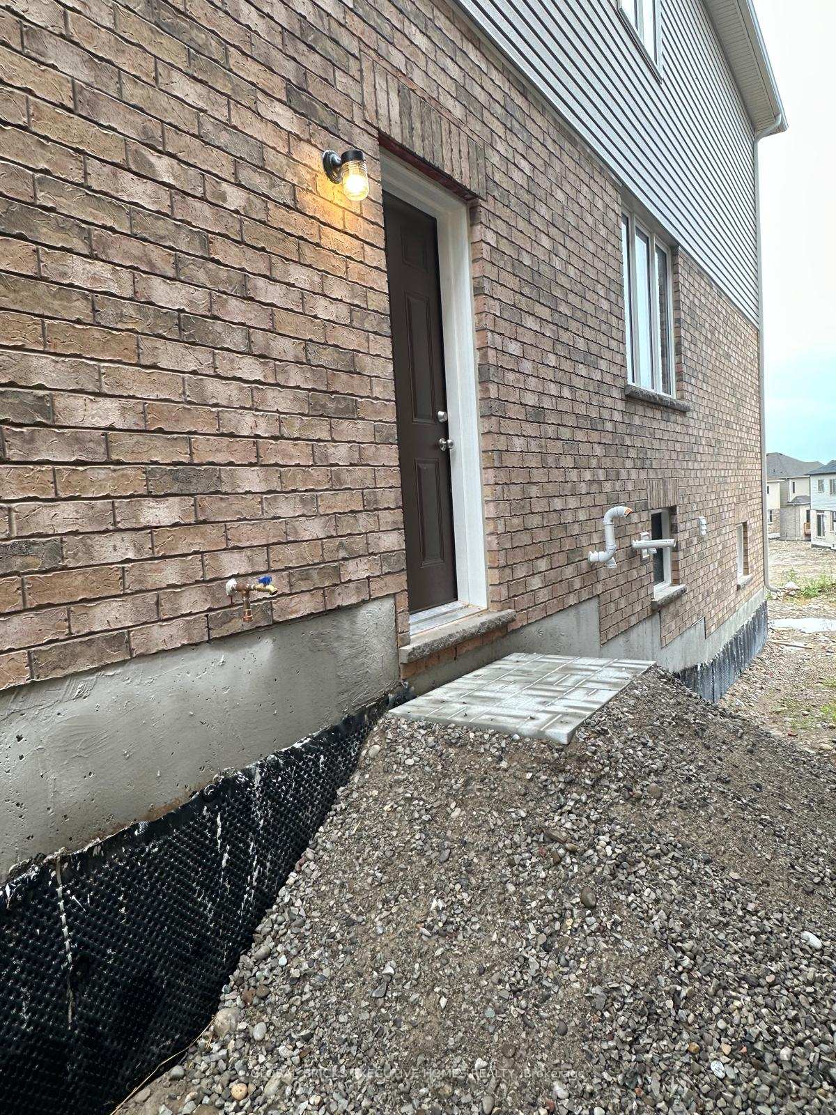 Photo 3 of 50 Postill Street, Brant, Paris — HOMEH