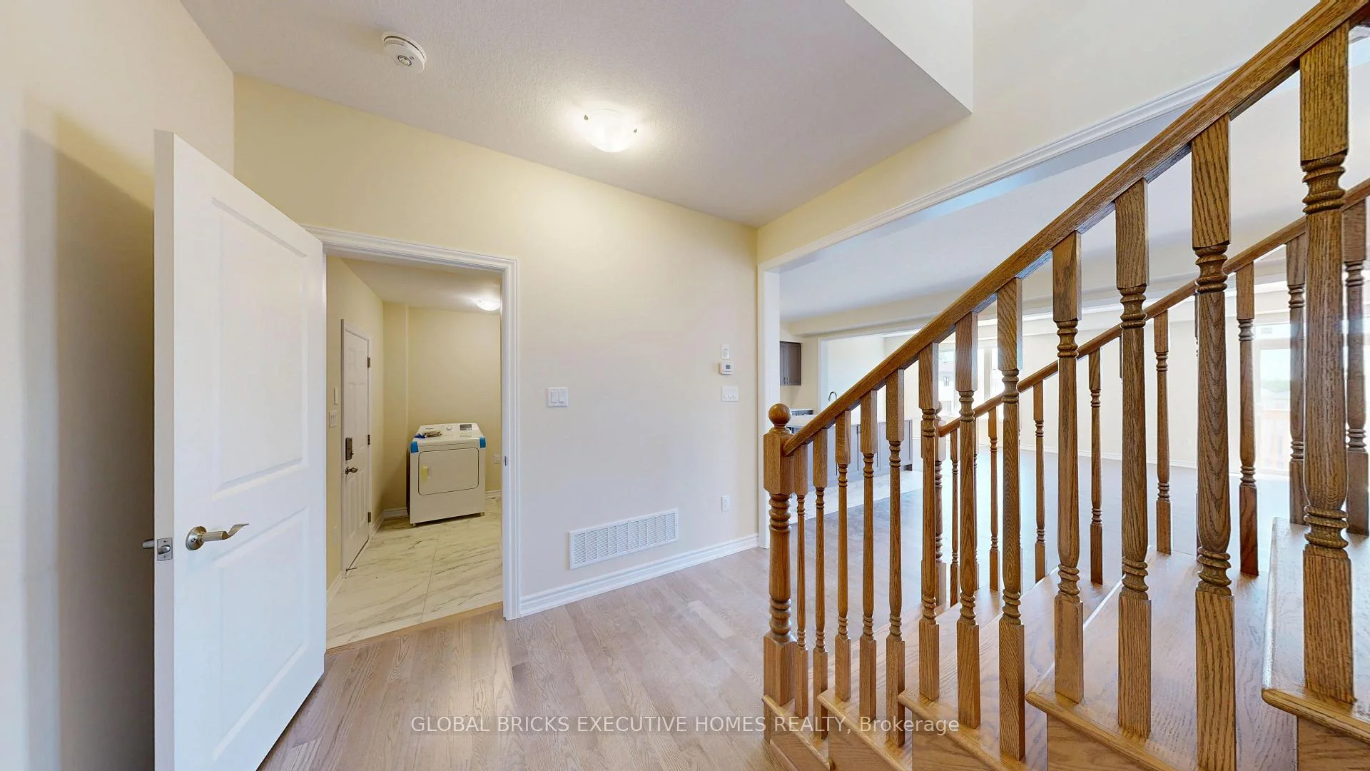 Photo 8 of 50 Postill Street, Brant, Paris — HOMEH