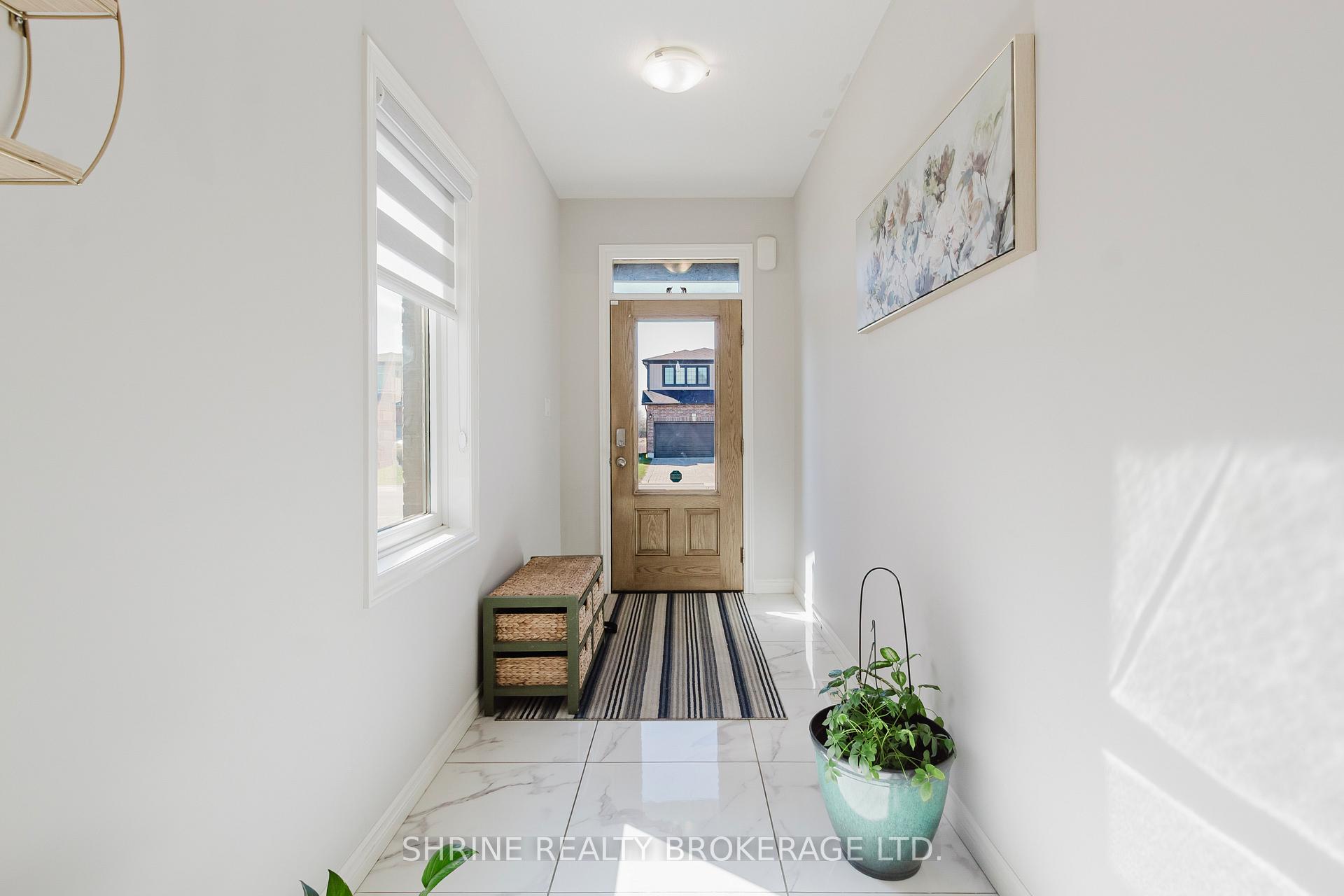 Photo 3 of 4369 Lismer Lane, London, South W — HOMEH