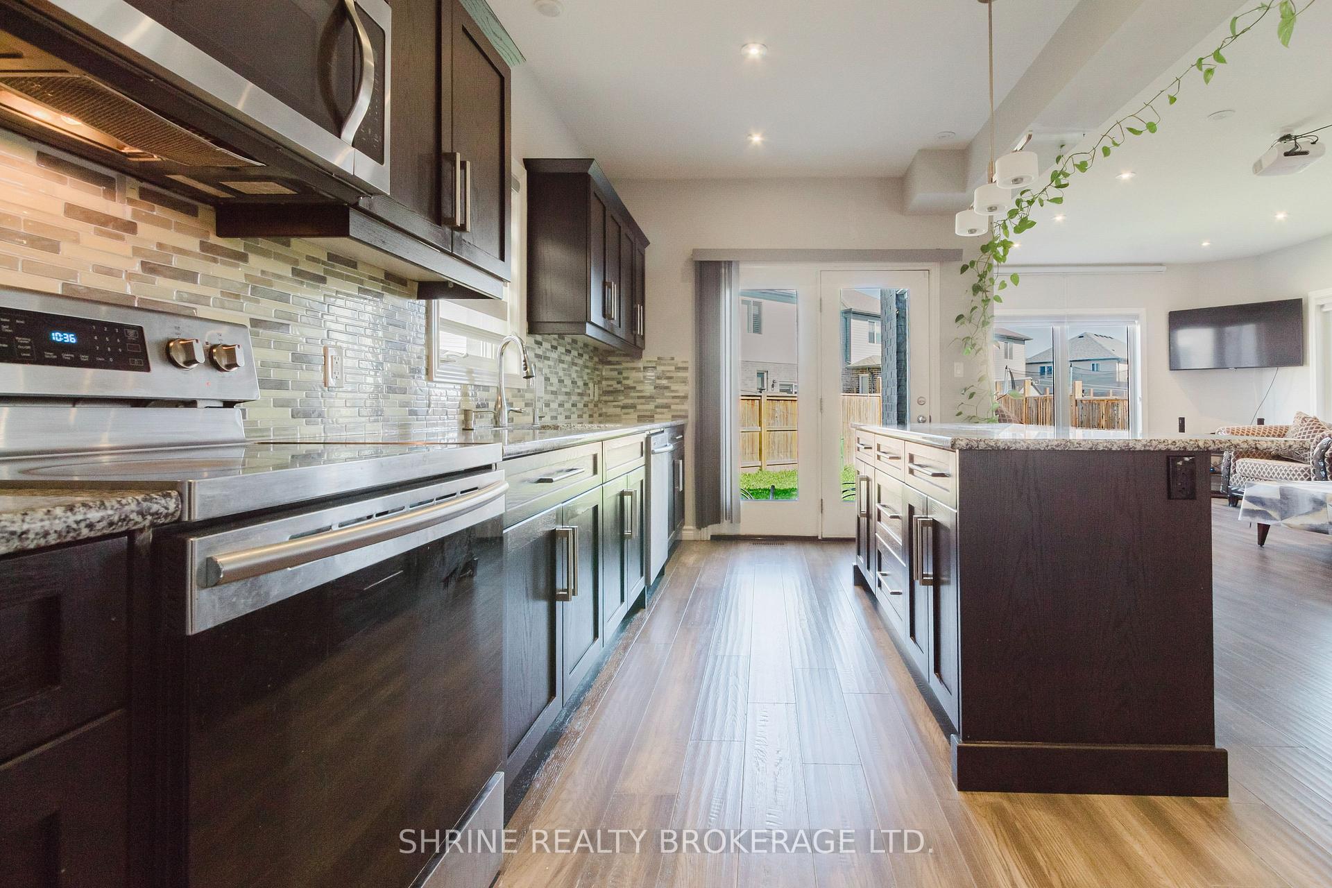 Photo 8 of 4369 Lismer Lane, London, South W — HOMEH