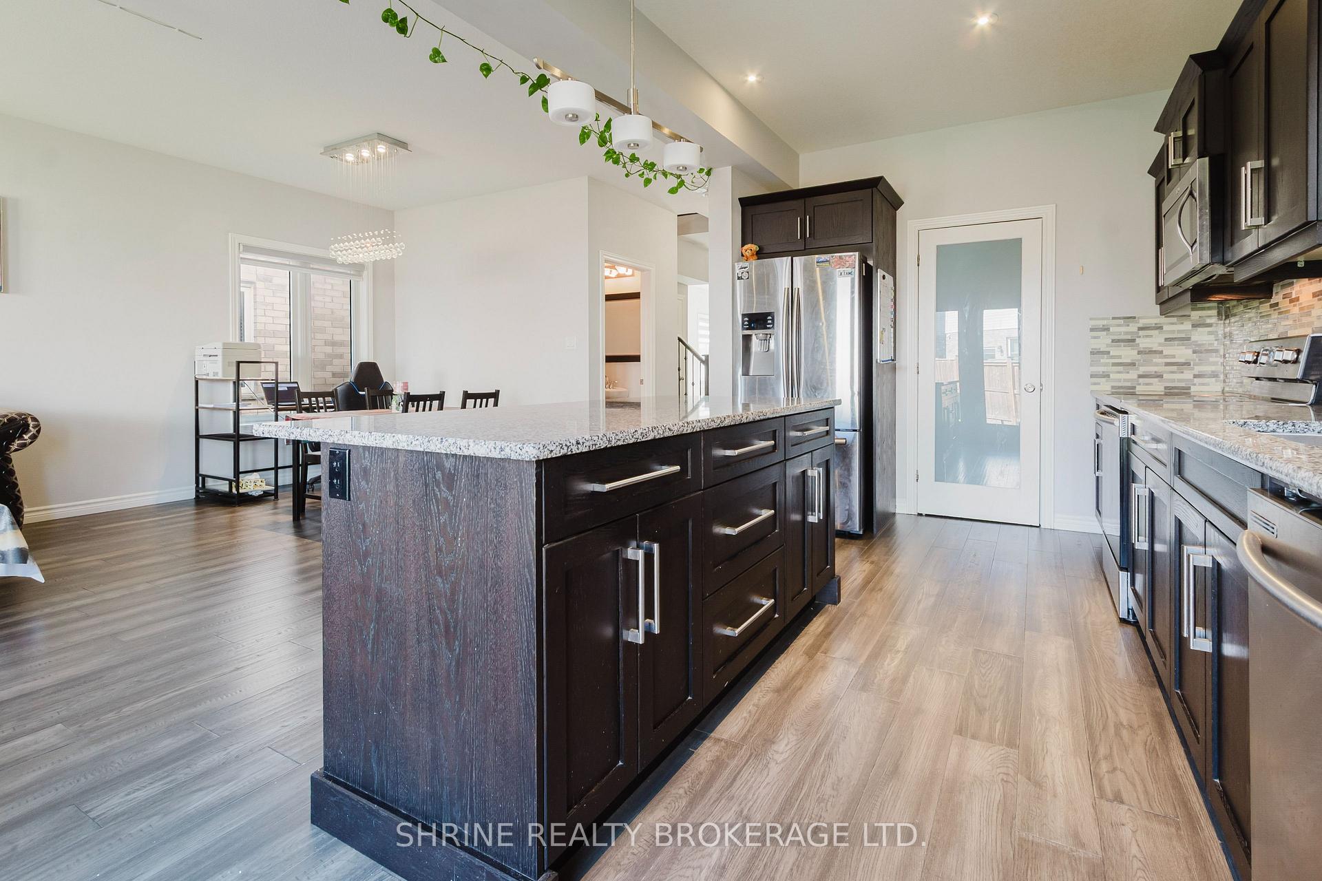Photo 9 of 4369 Lismer Lane, London, South W — HOMEH